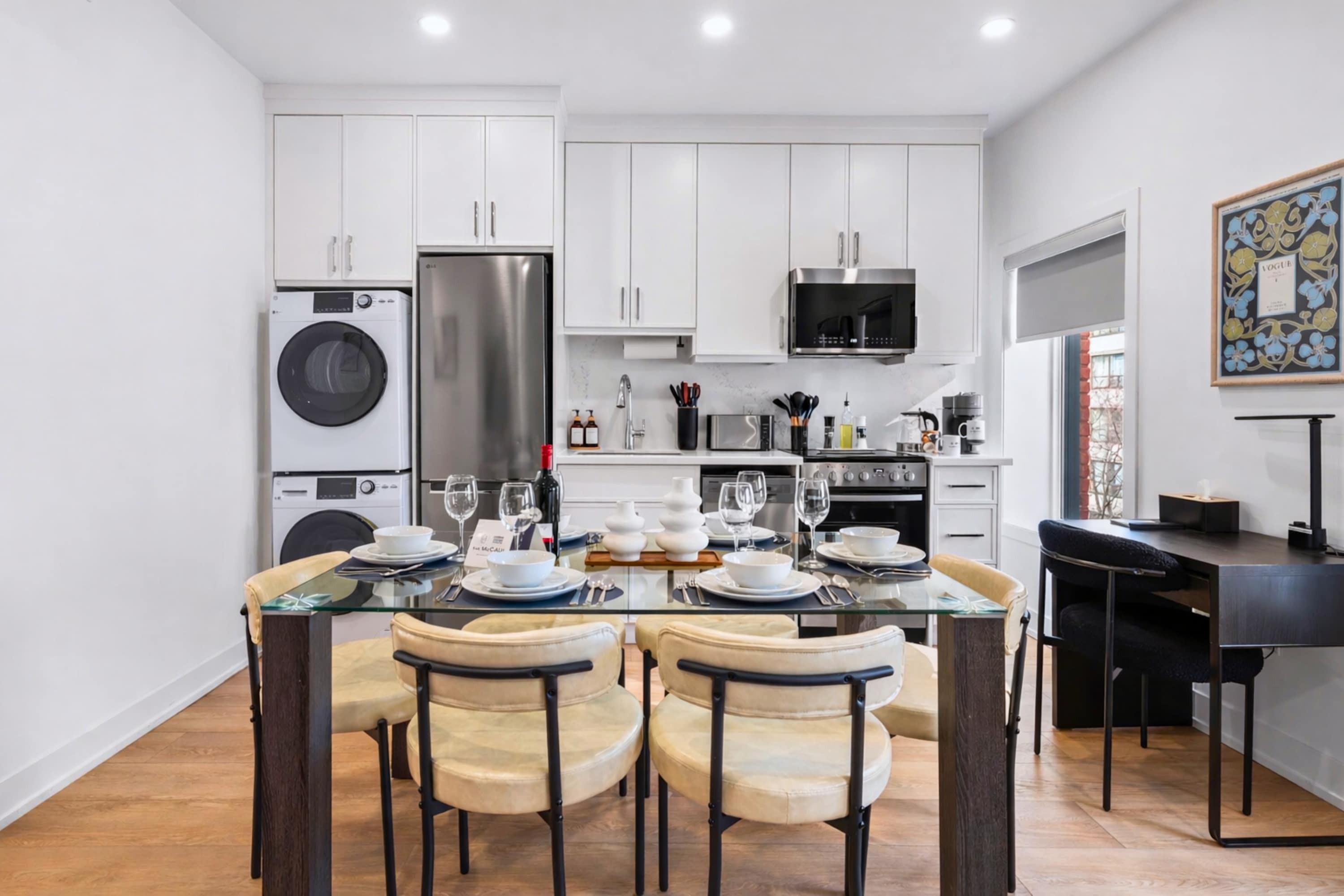 The McCaul by Casa Hotels Unbeatable Location | Photo 11