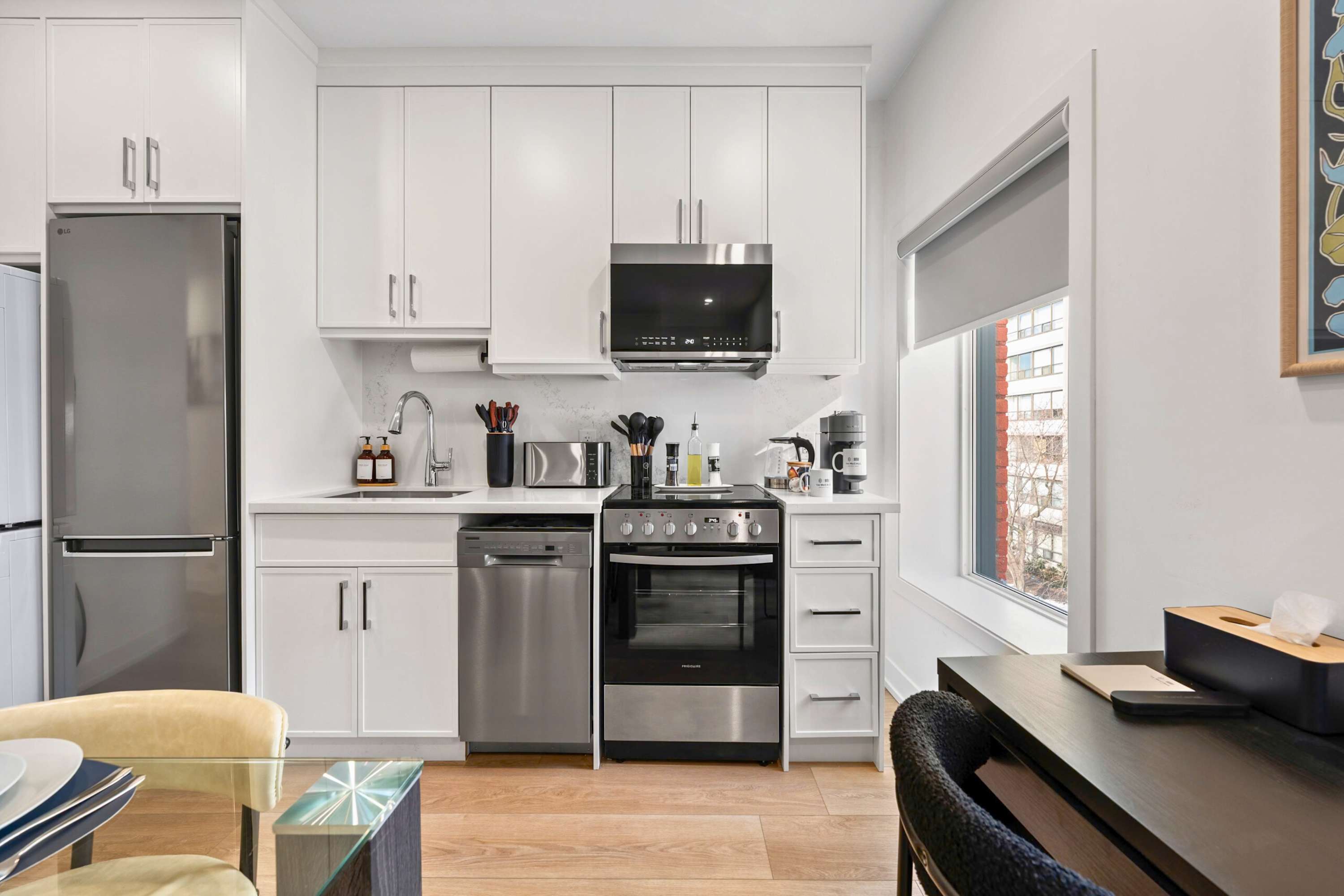 The McCaul by Casa Hotels Unbeatable Location | Photo 14