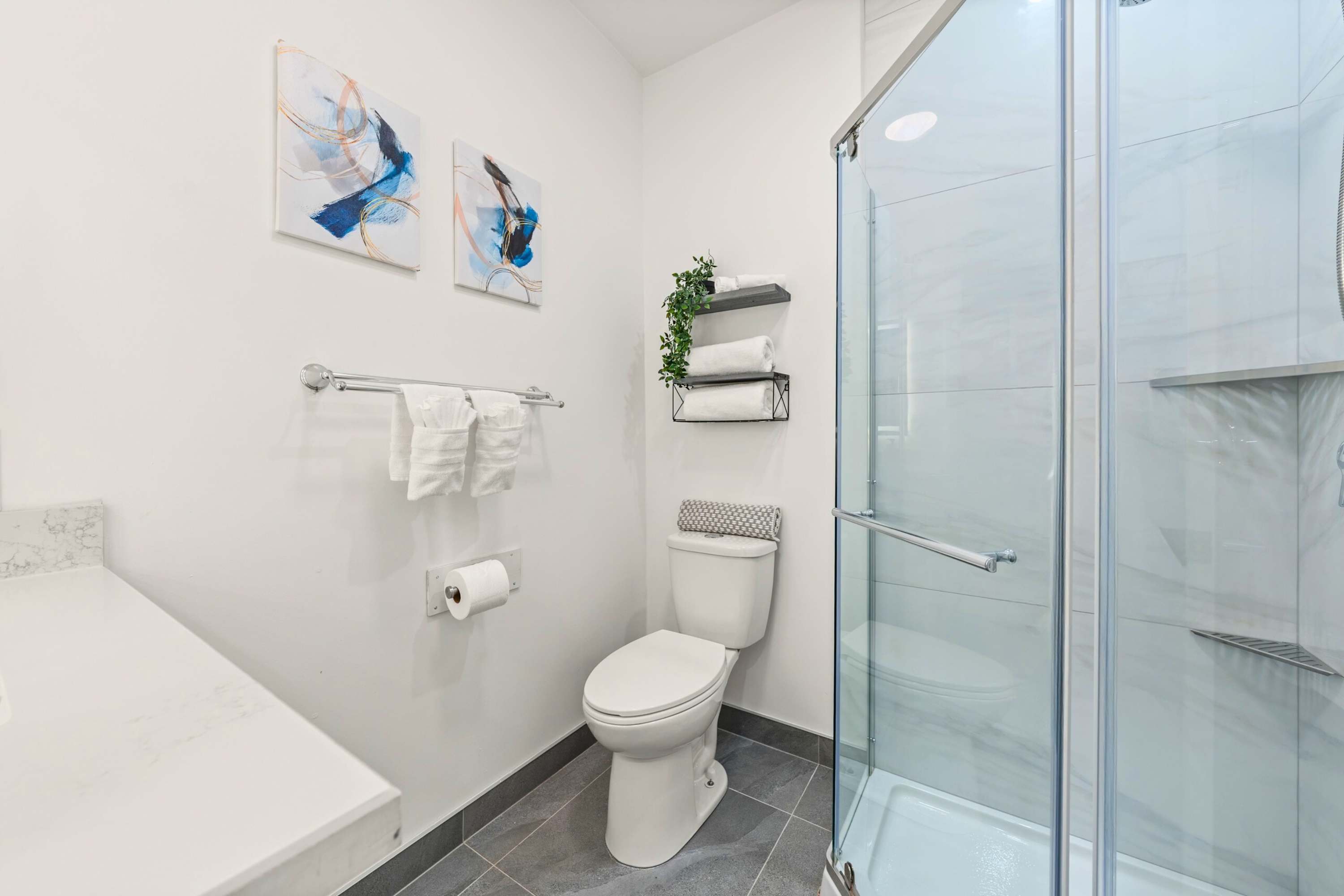 The McCaul by Casa Hotels Unbeatable Location | Photo 19