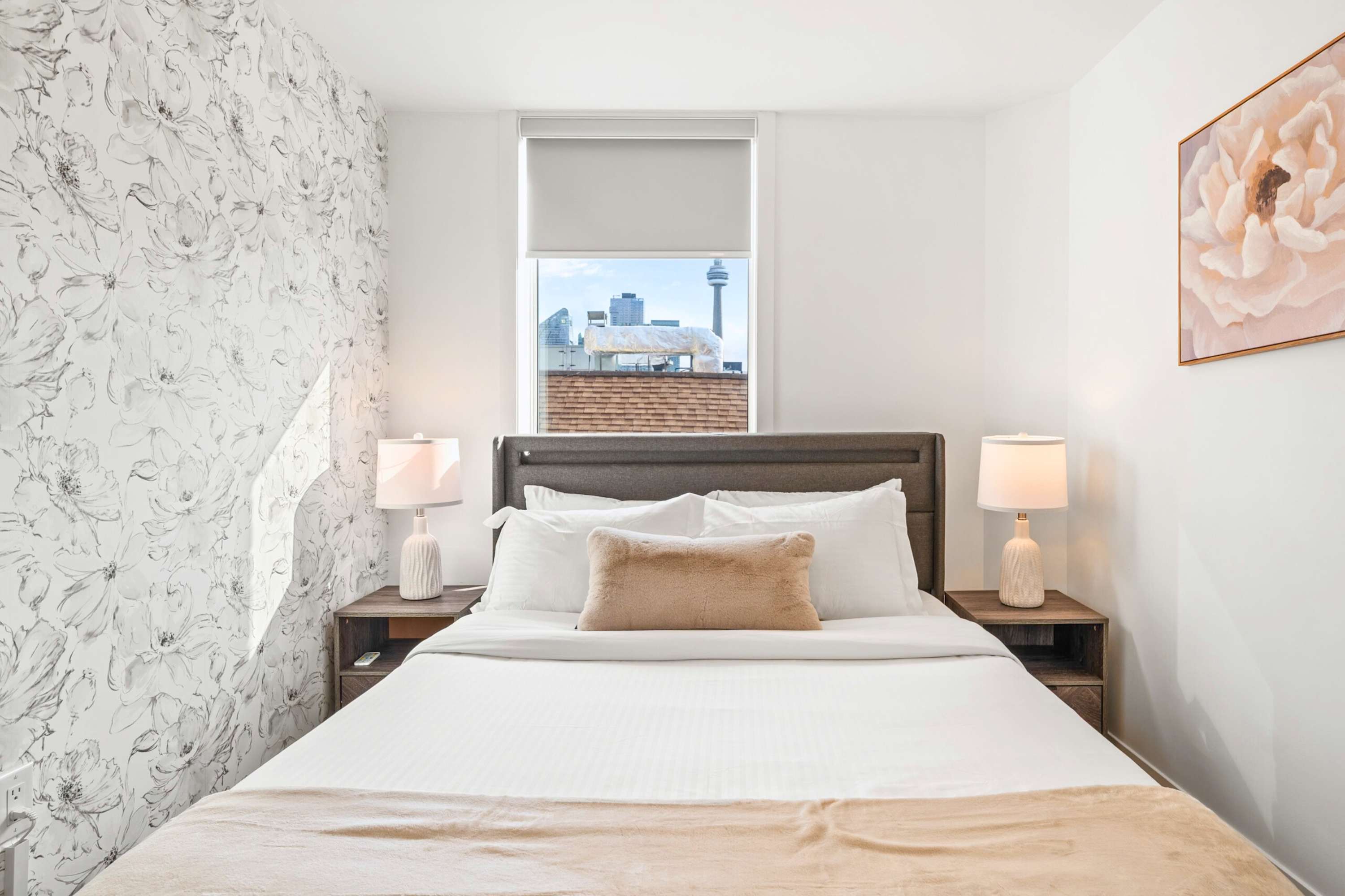 The McCaul by Casa Hotels Unbeatable Location | Photo 27