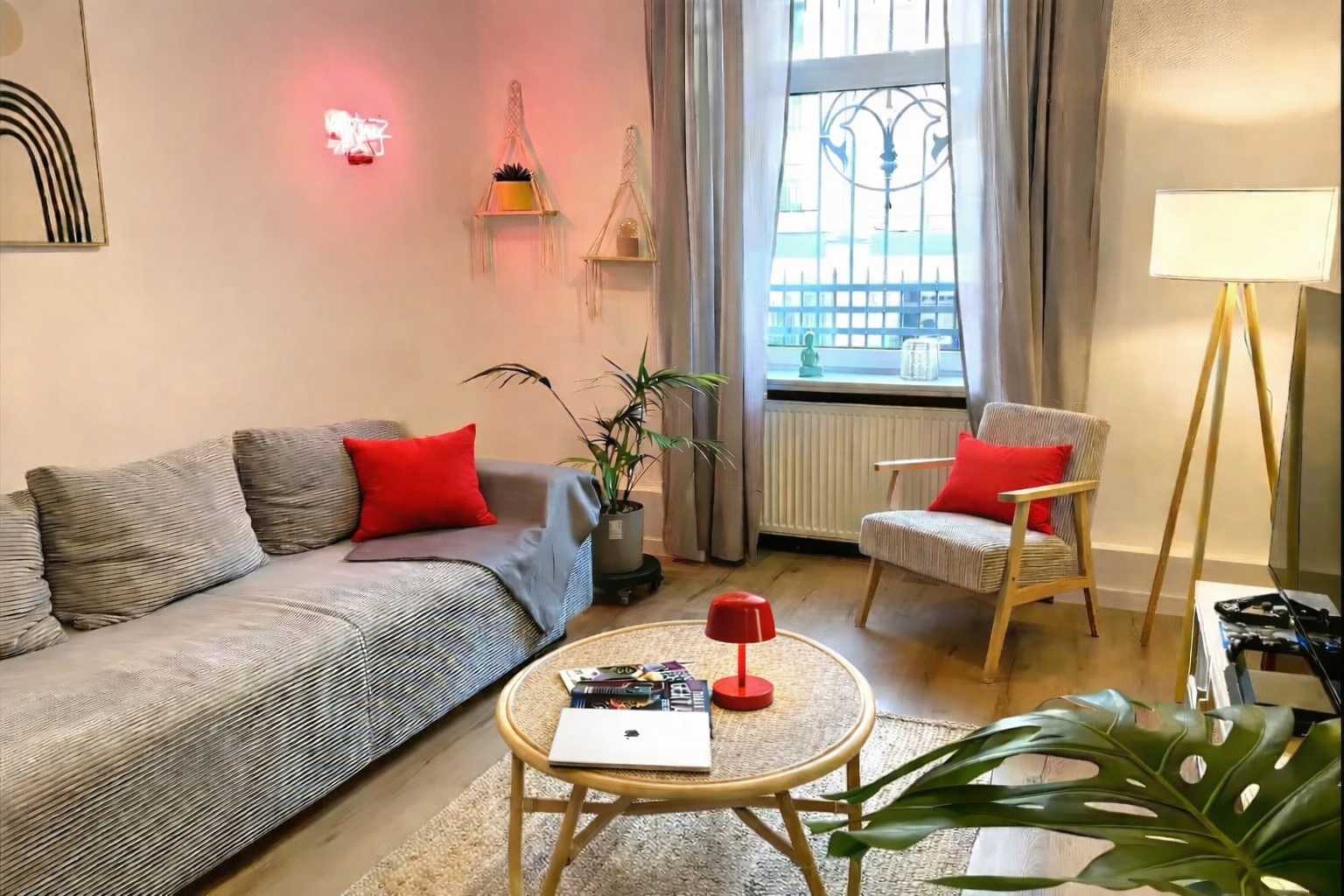 🌿 Cozy City Apartment| Fairgrounds | Workspace | Click here to see...