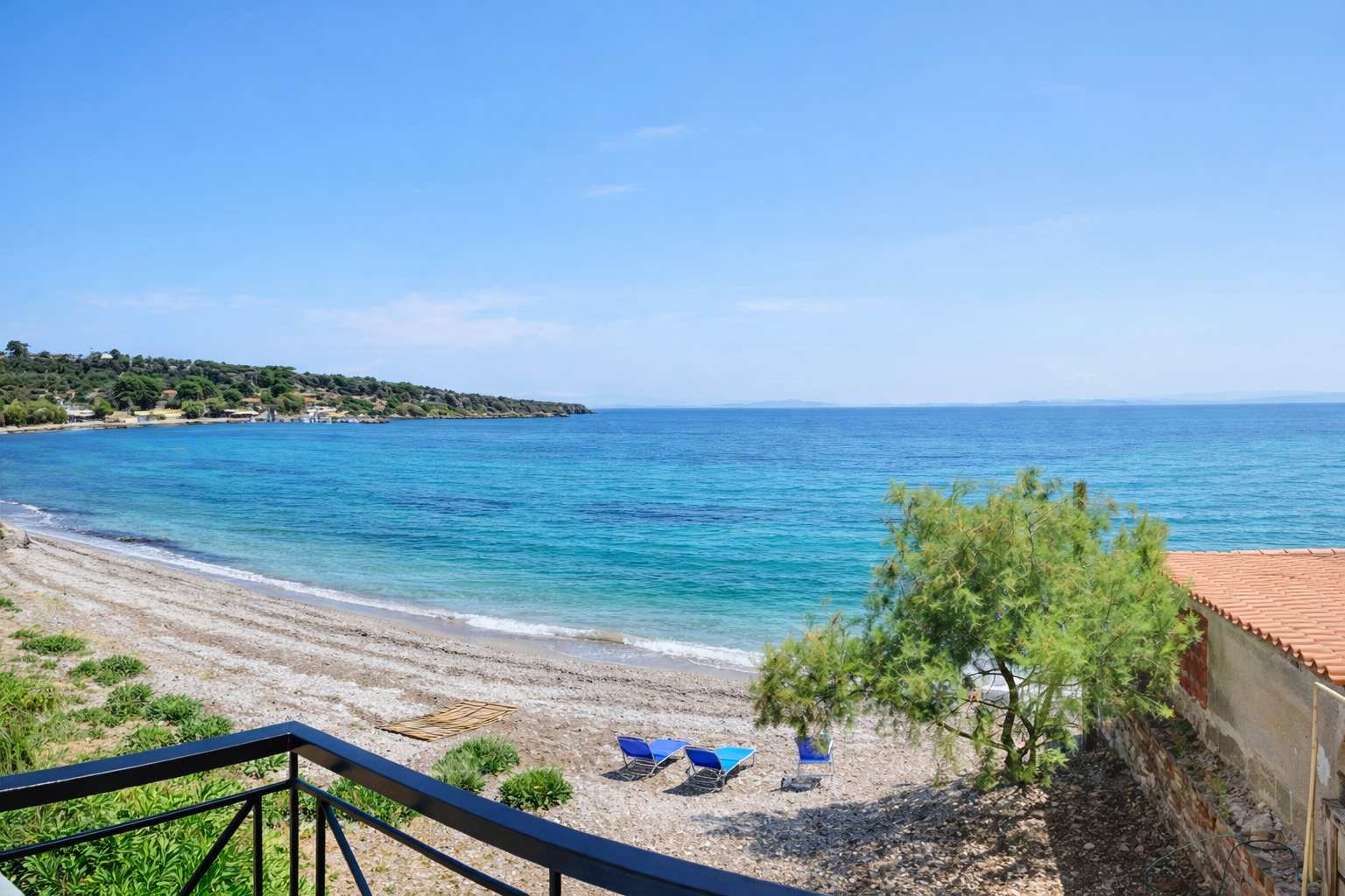 Beachfront Modern Escape Anatoli By The Lesvos Sea — Skala Mistegnon, Lesvos — vacation rental