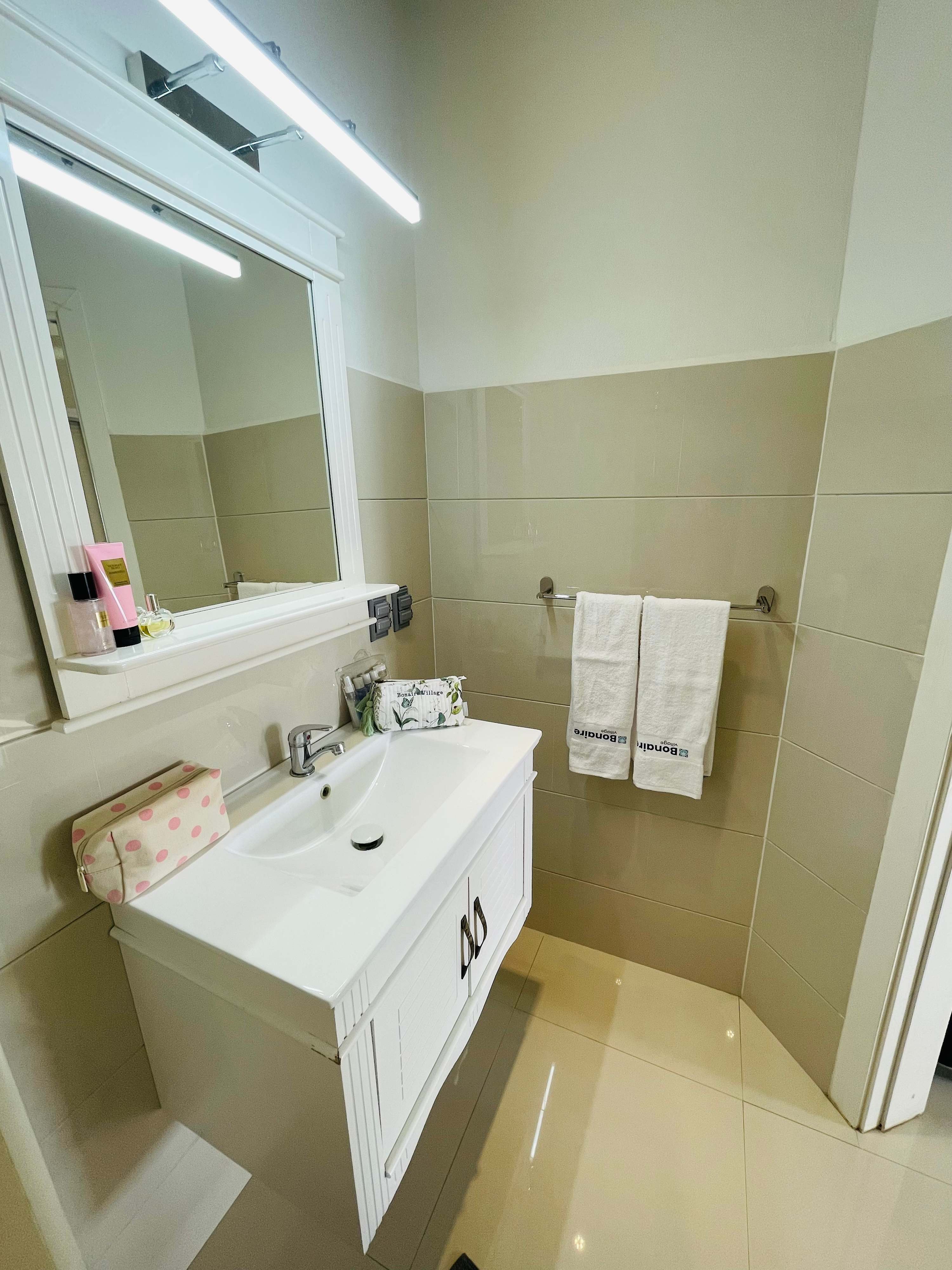 Kaya Sirena 14, 0000BQ Kralendijk, Caribbean Netherlands