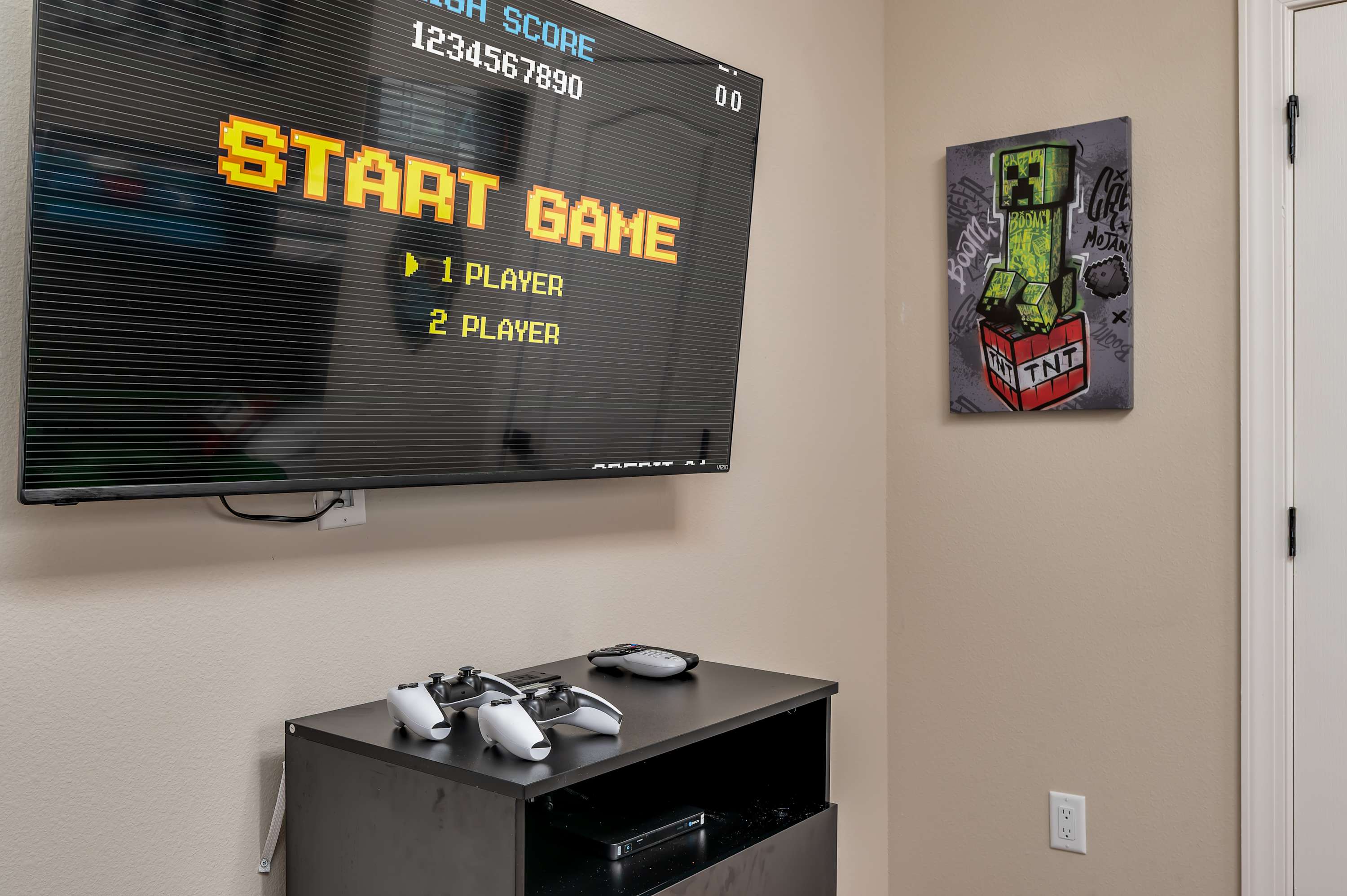 Spacious single level home with patio & kitchen