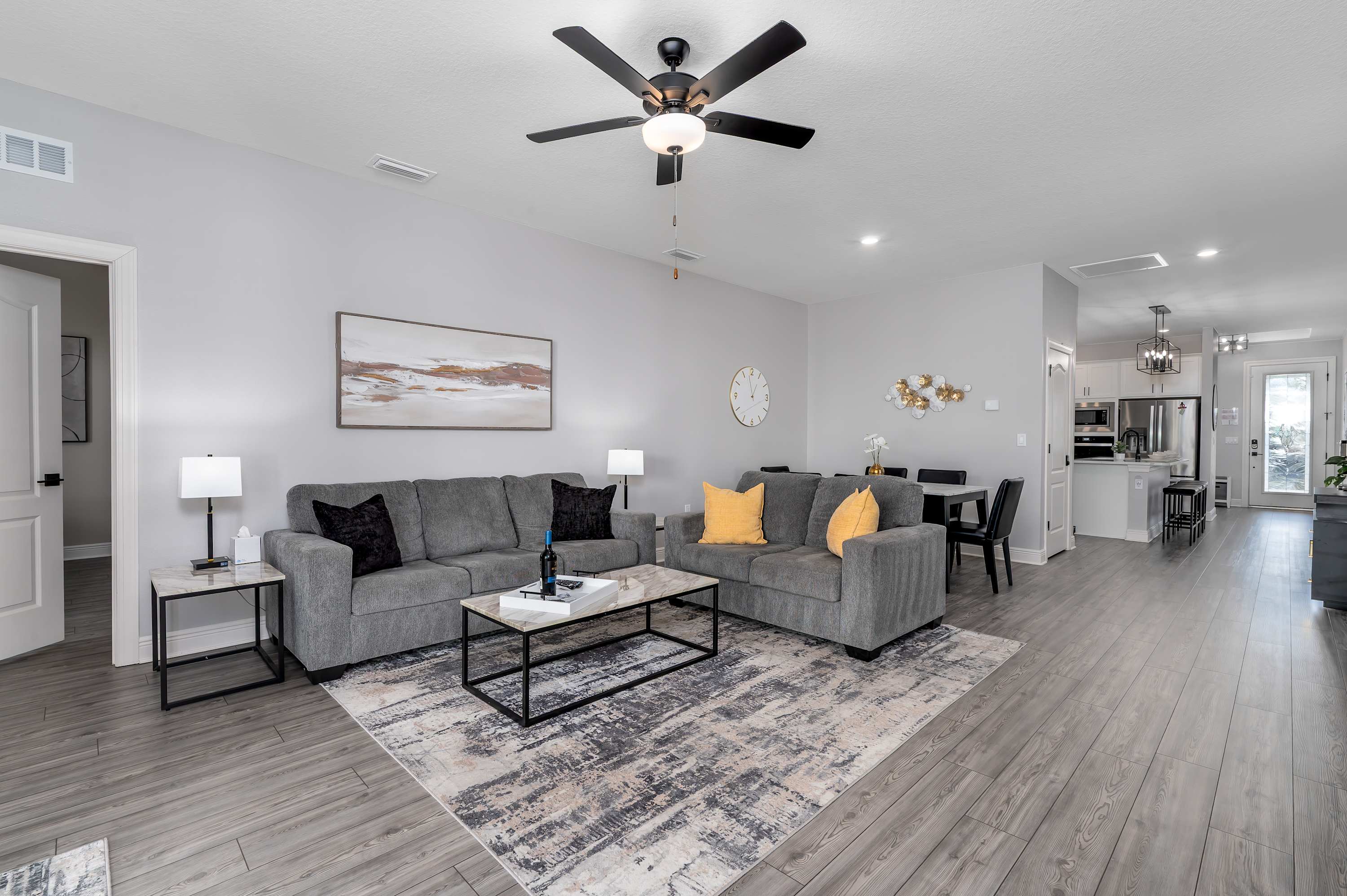 Spacious single level home with patio & kitchen