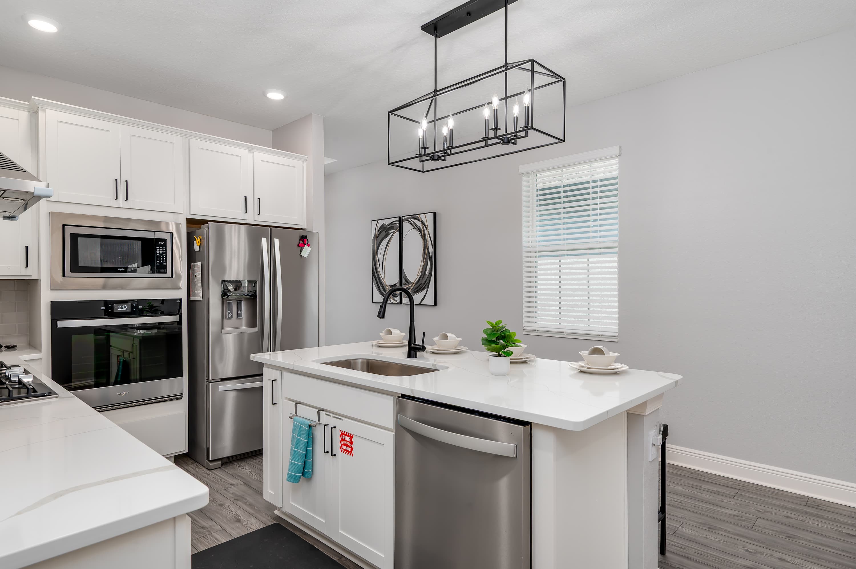 Spacious single level home with patio & kitchen