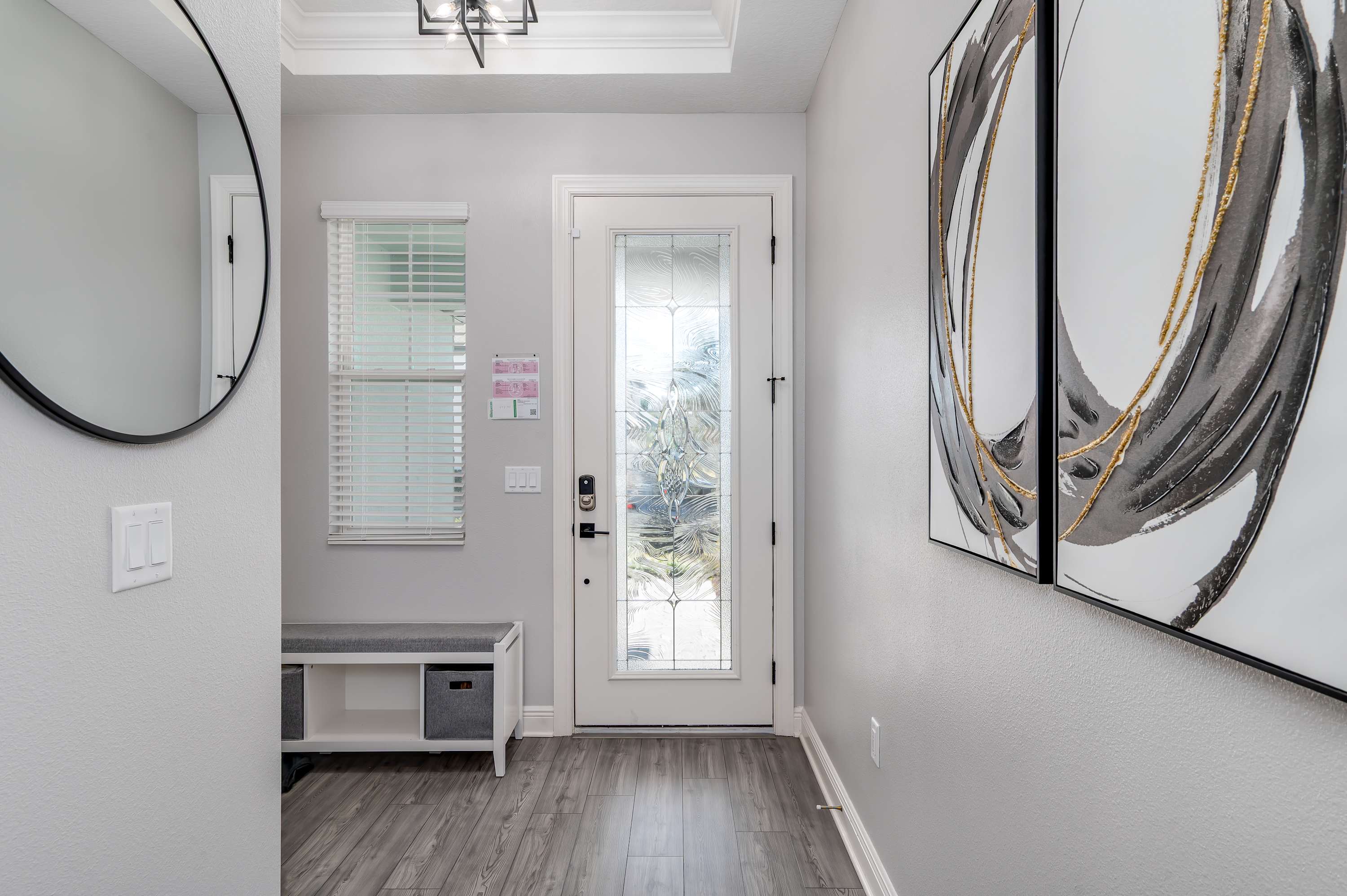 Spacious single level home with patio & kitchen