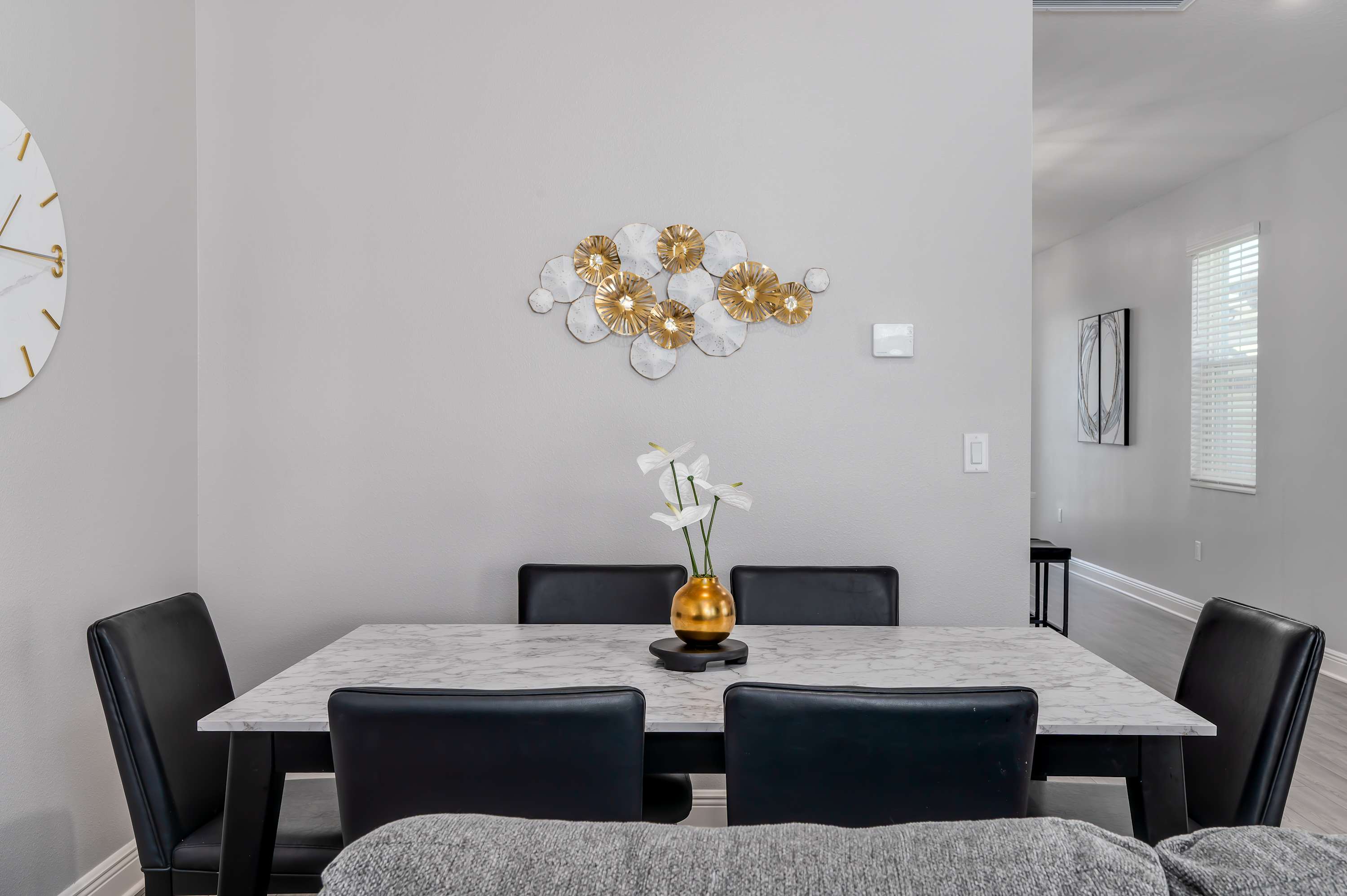 Spacious single level home with patio & kitchen