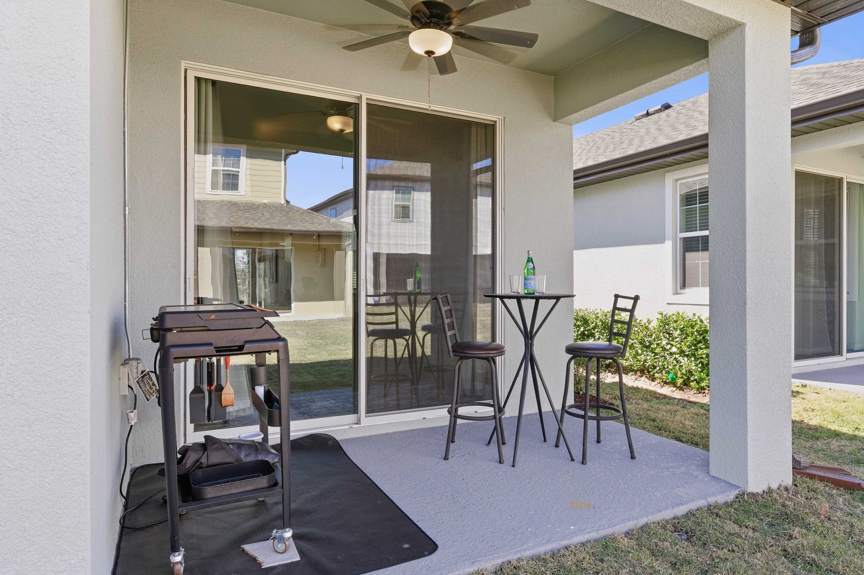 Spacious single level home with patio & kitchen