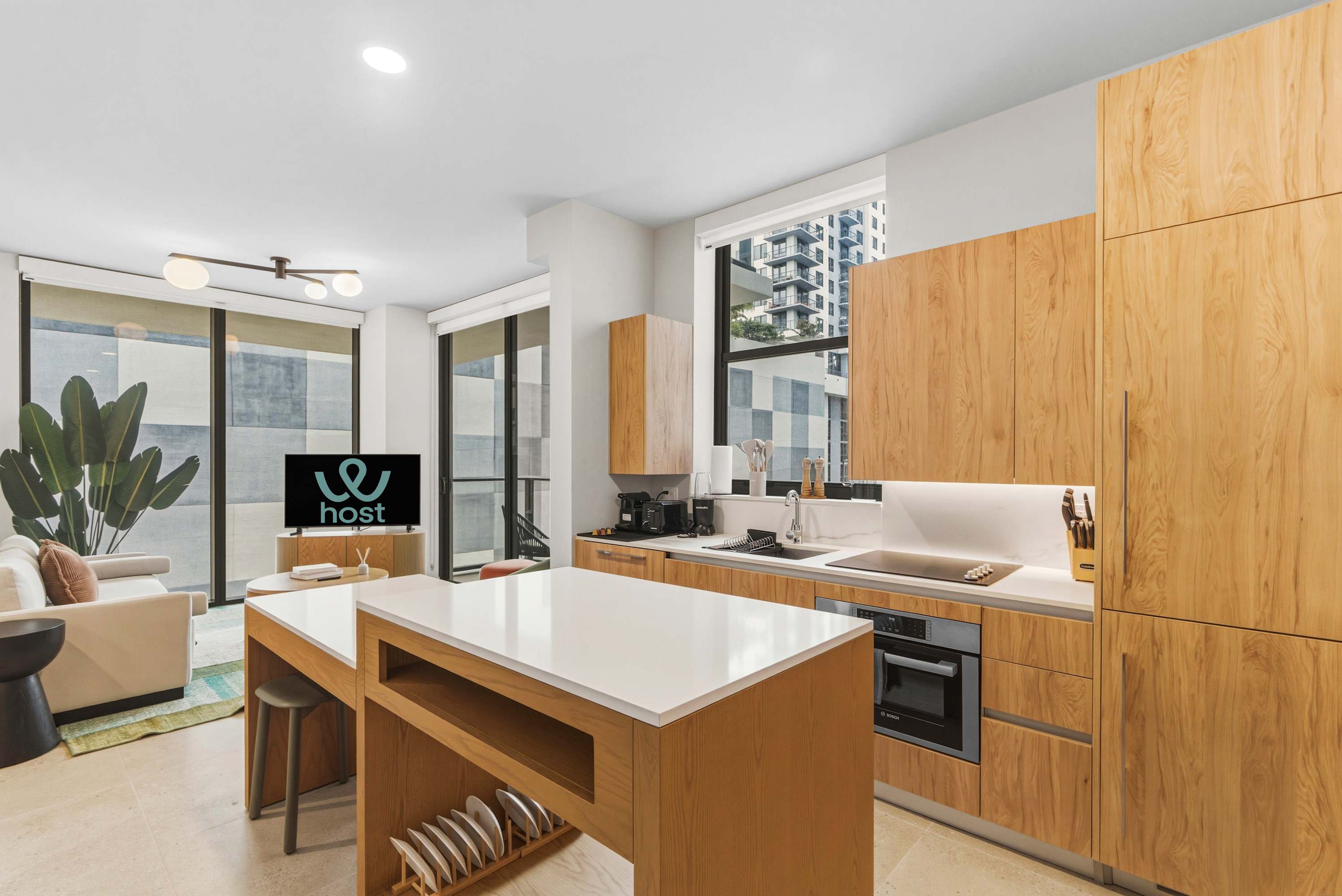 Modern Condo Close to Bayfront Park