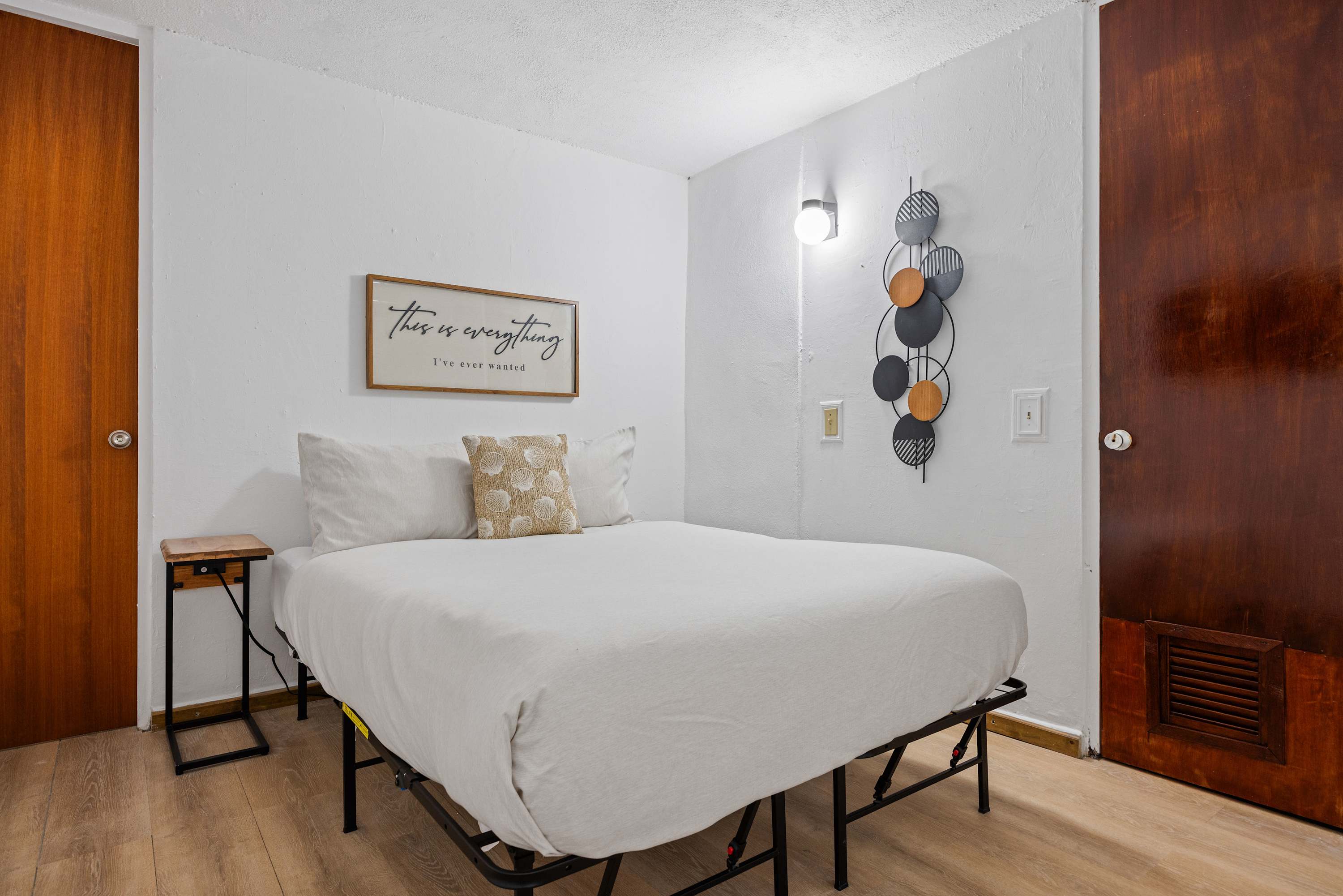Modern Loft | Near Airport | Free parking
