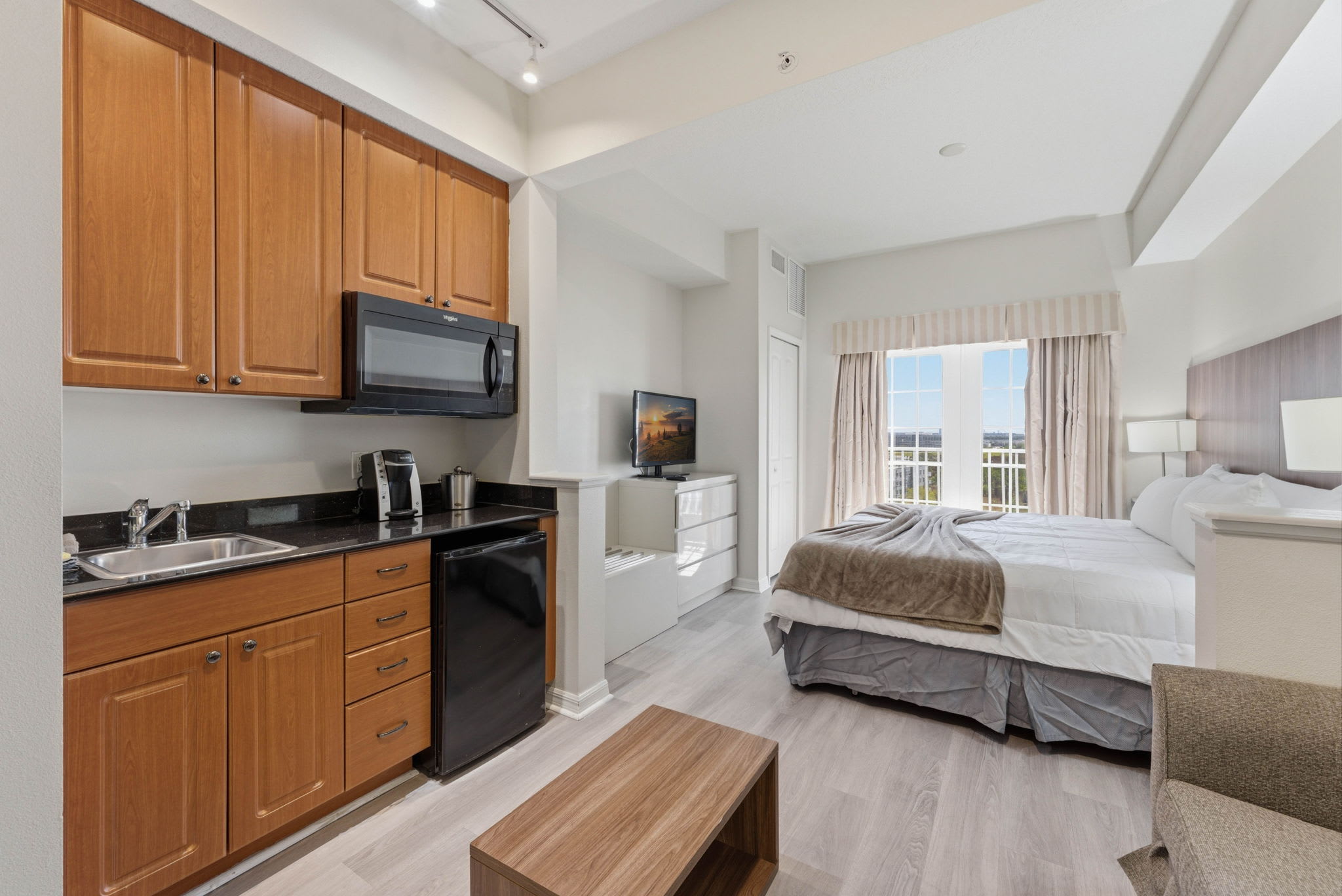 Prime Location Studio Near I-Drive and Epic park