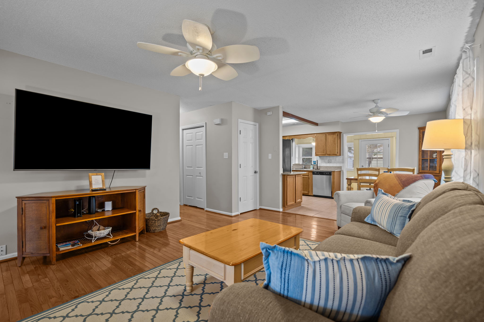 NE 38th Street Dog Friendly Star Spangled Manor | Photo 21