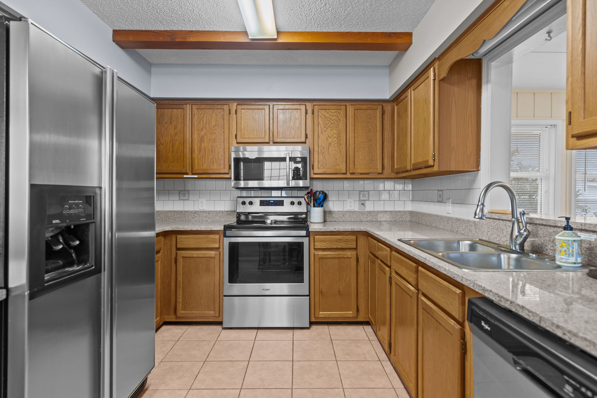 NE 38th Street Dog Friendly Star Spangled Manor | Photo 25