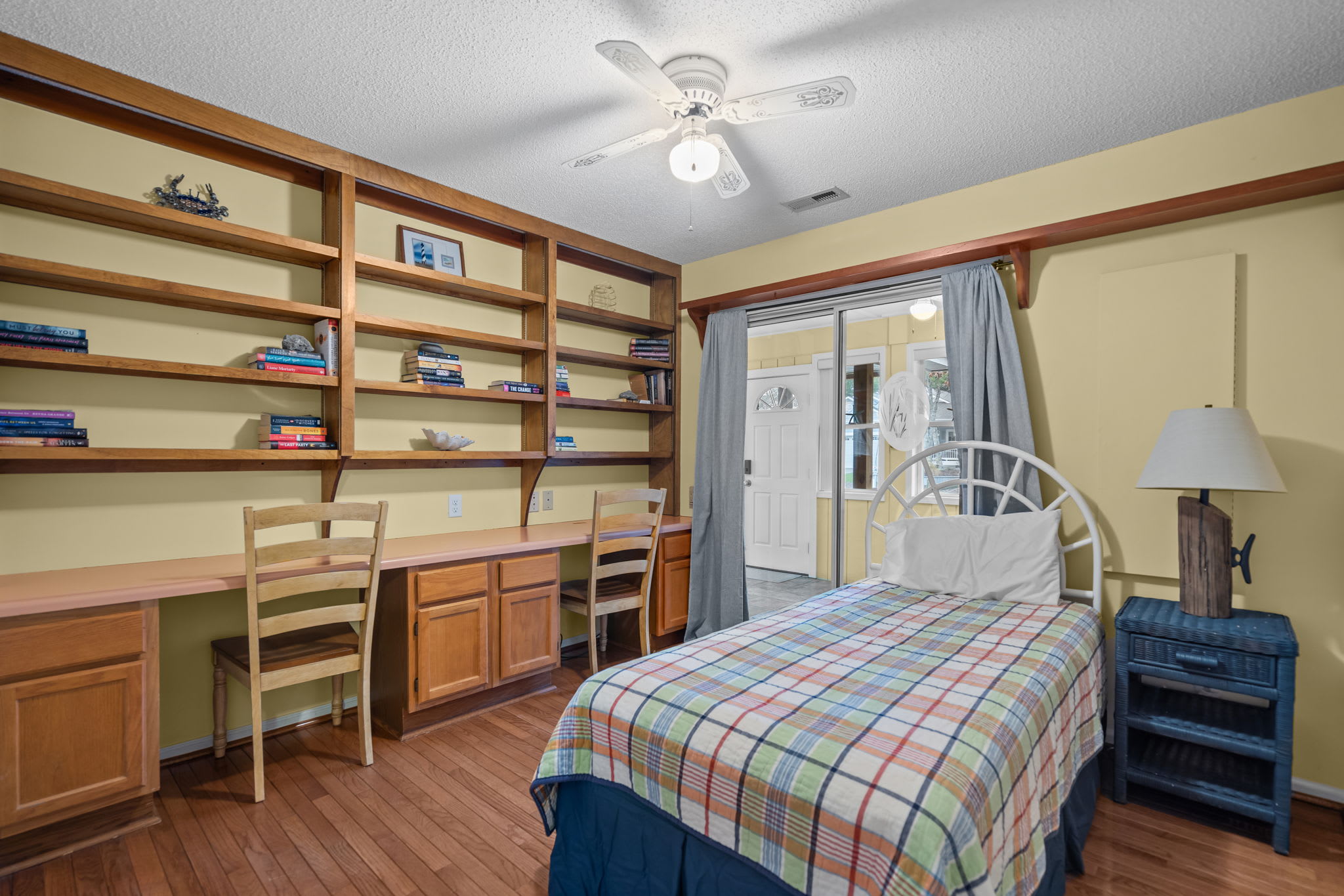 NE 38th Street Dog Friendly Star Spangled Manor | Photo 33