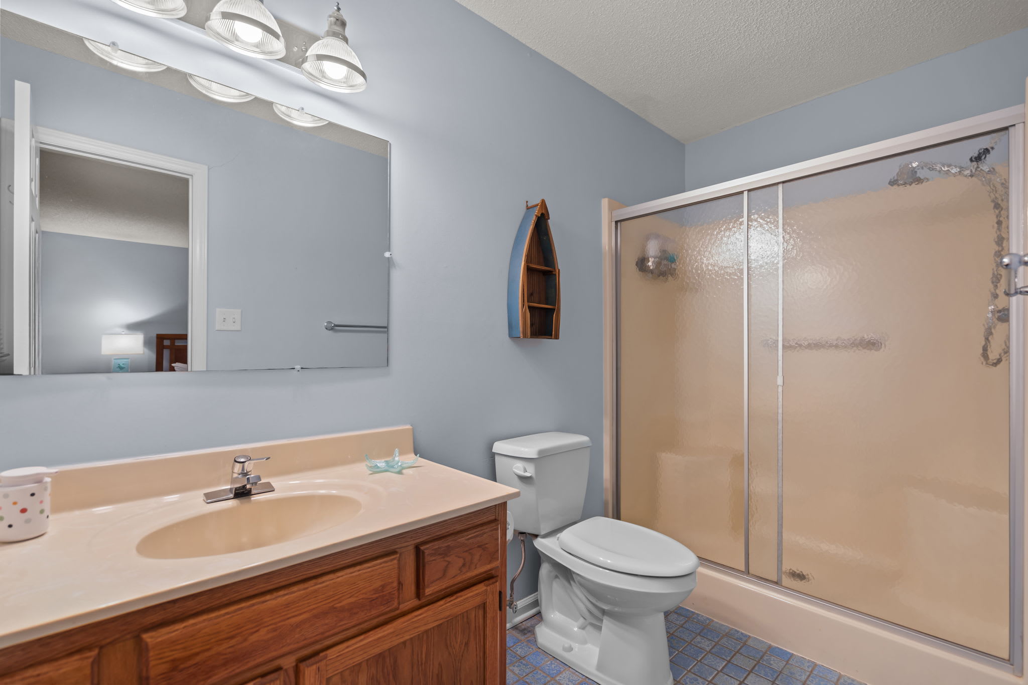 NE 38th Street Dog Friendly Star Spangled Manor | Photo 41