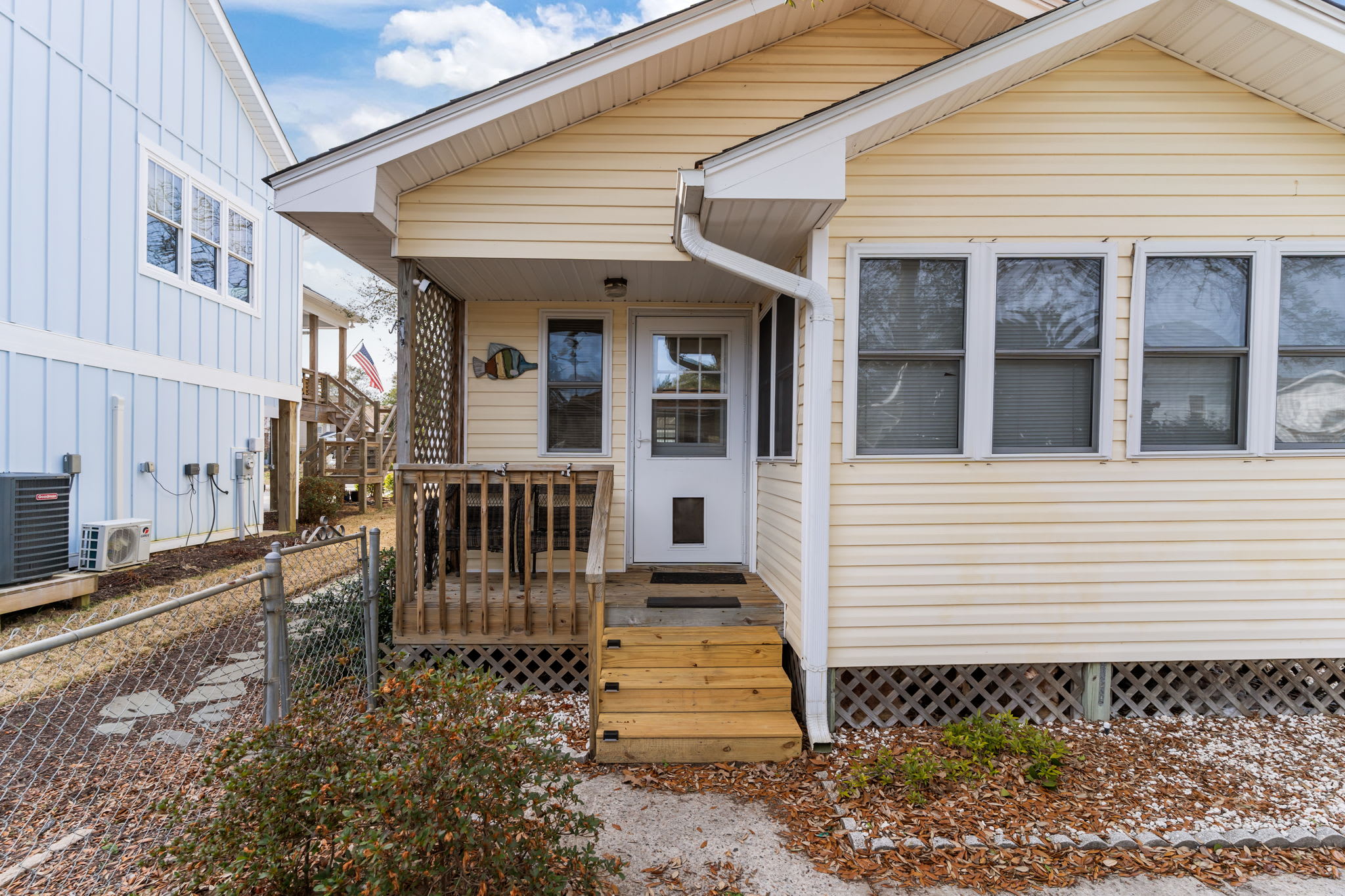 NE 38th Street Dog Friendly Star Spangled Manor | Photo 48