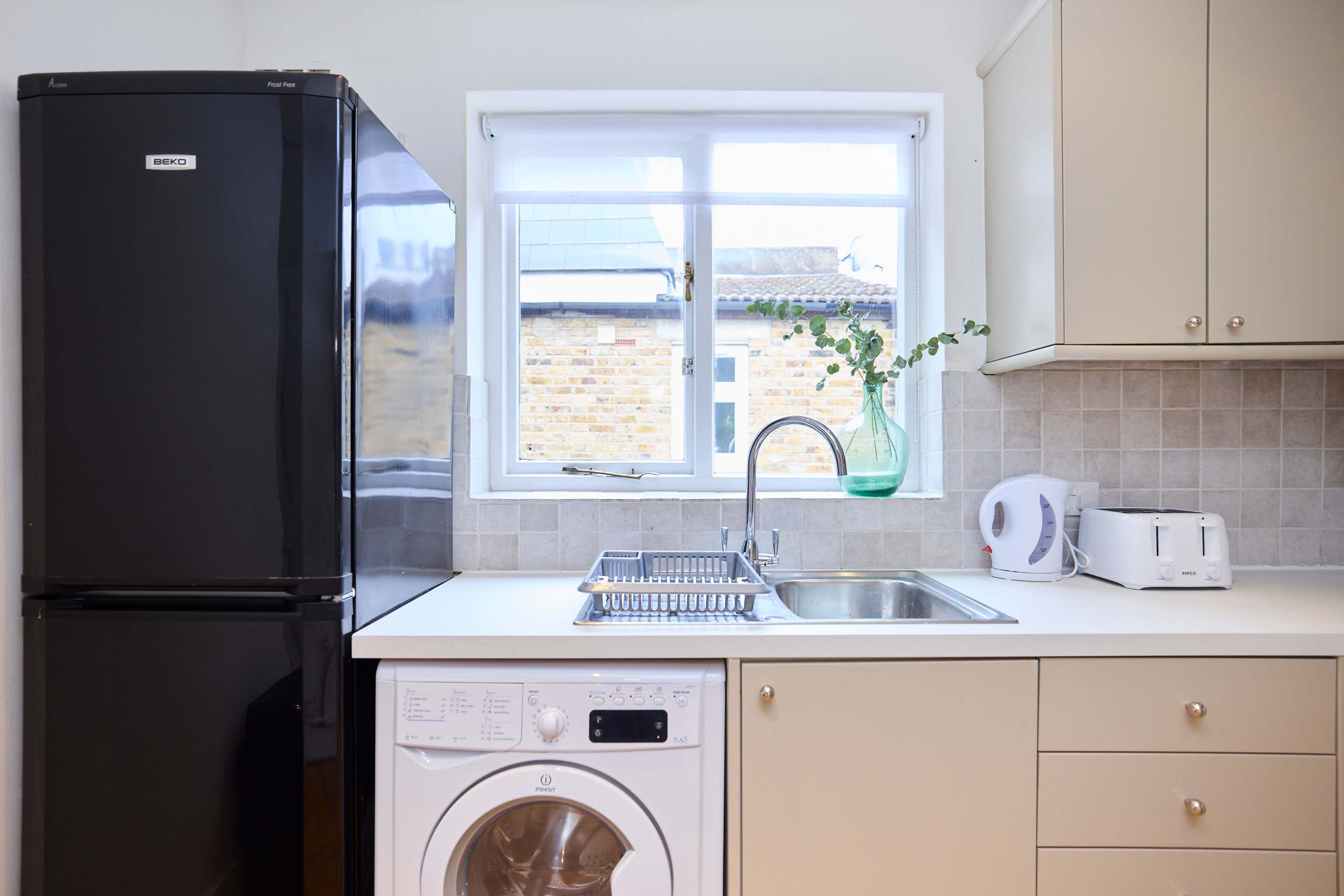 The Loft Above - Fulham in Sherbrooke Road 101 SW6 7QL - Property image 12 - VivreStays