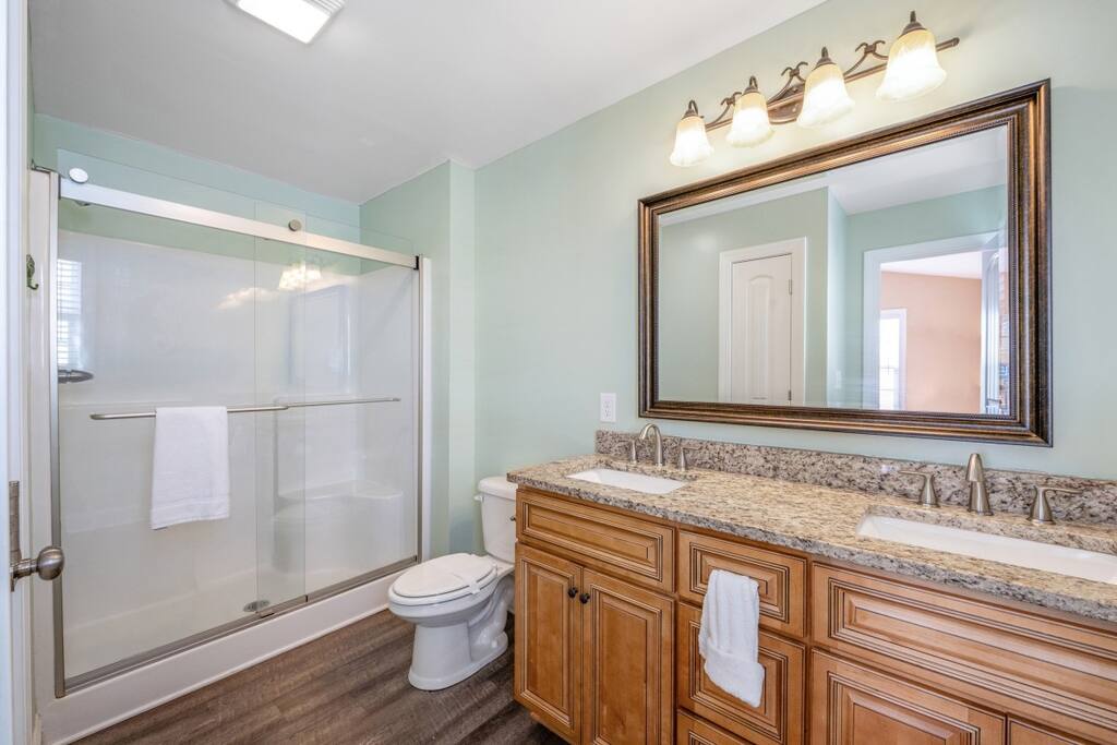 Coral Coast Beach House w Pool