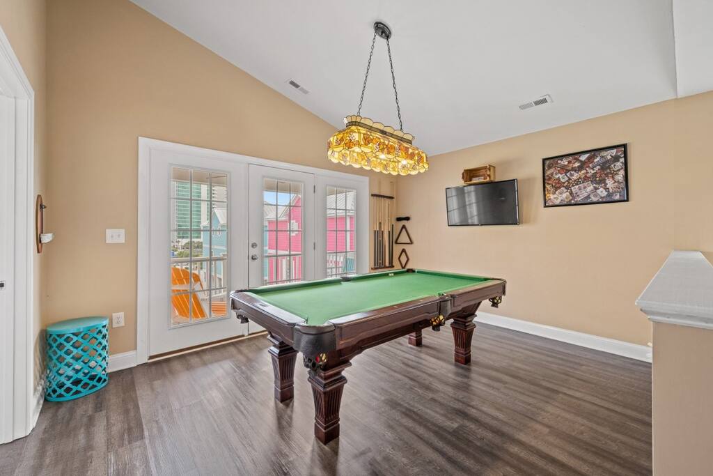 Coral Coast Beach House w Pool