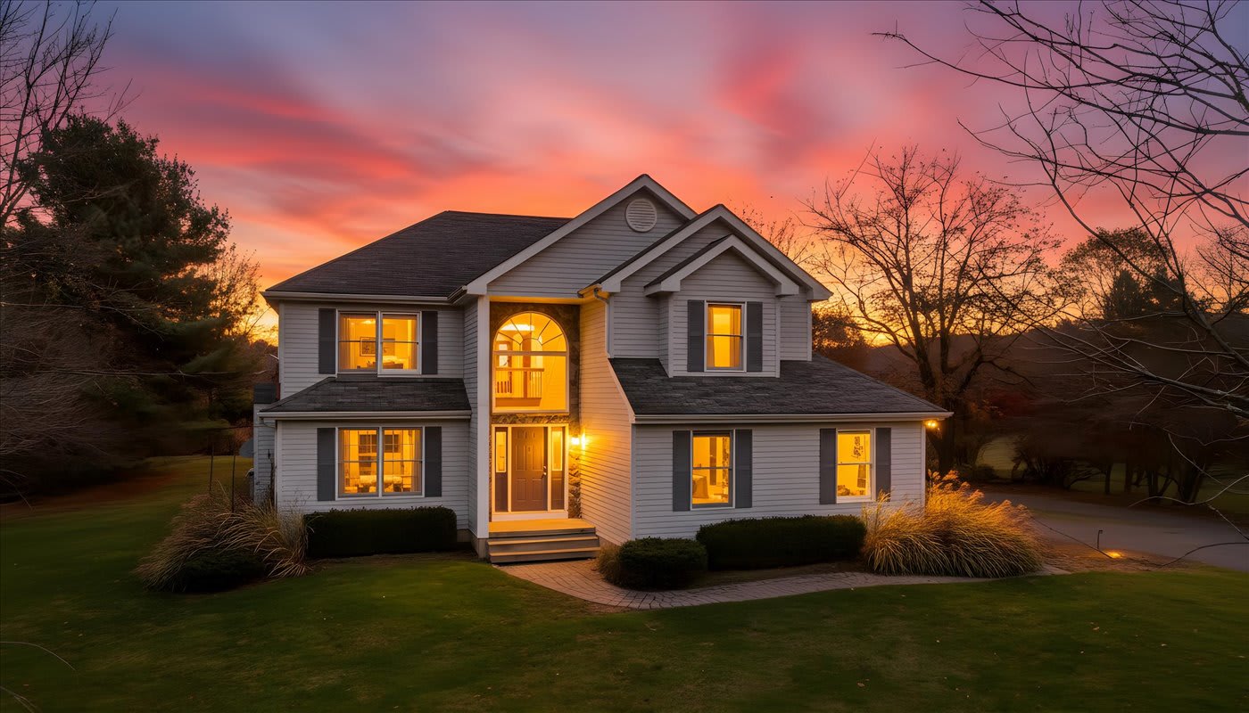 Sleeps 18 • Hot Tub • Sauna • Game Room • Fire Pit — Long Pond, PA — vacation rental