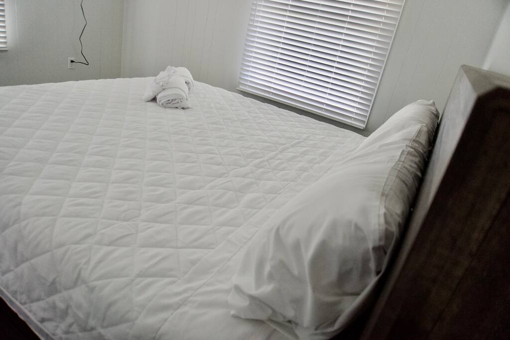 Wavecrest Grand with Pool Great for Groups