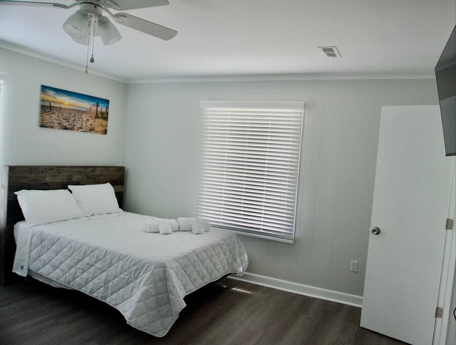 Wavecrest Grand with Pool Great for Groups