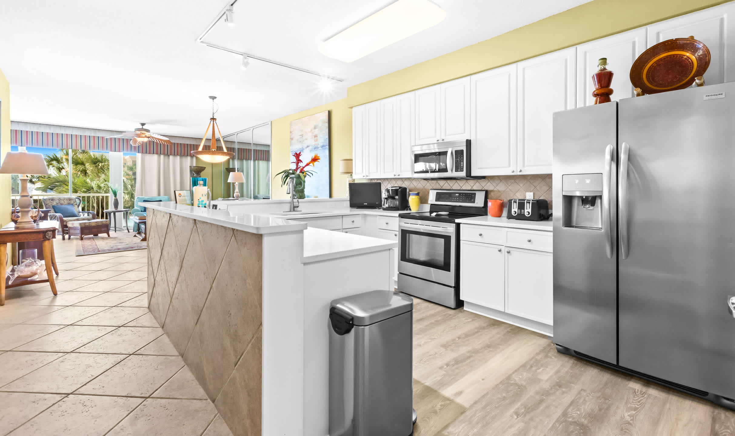 The Crescent 104 | Photo 8