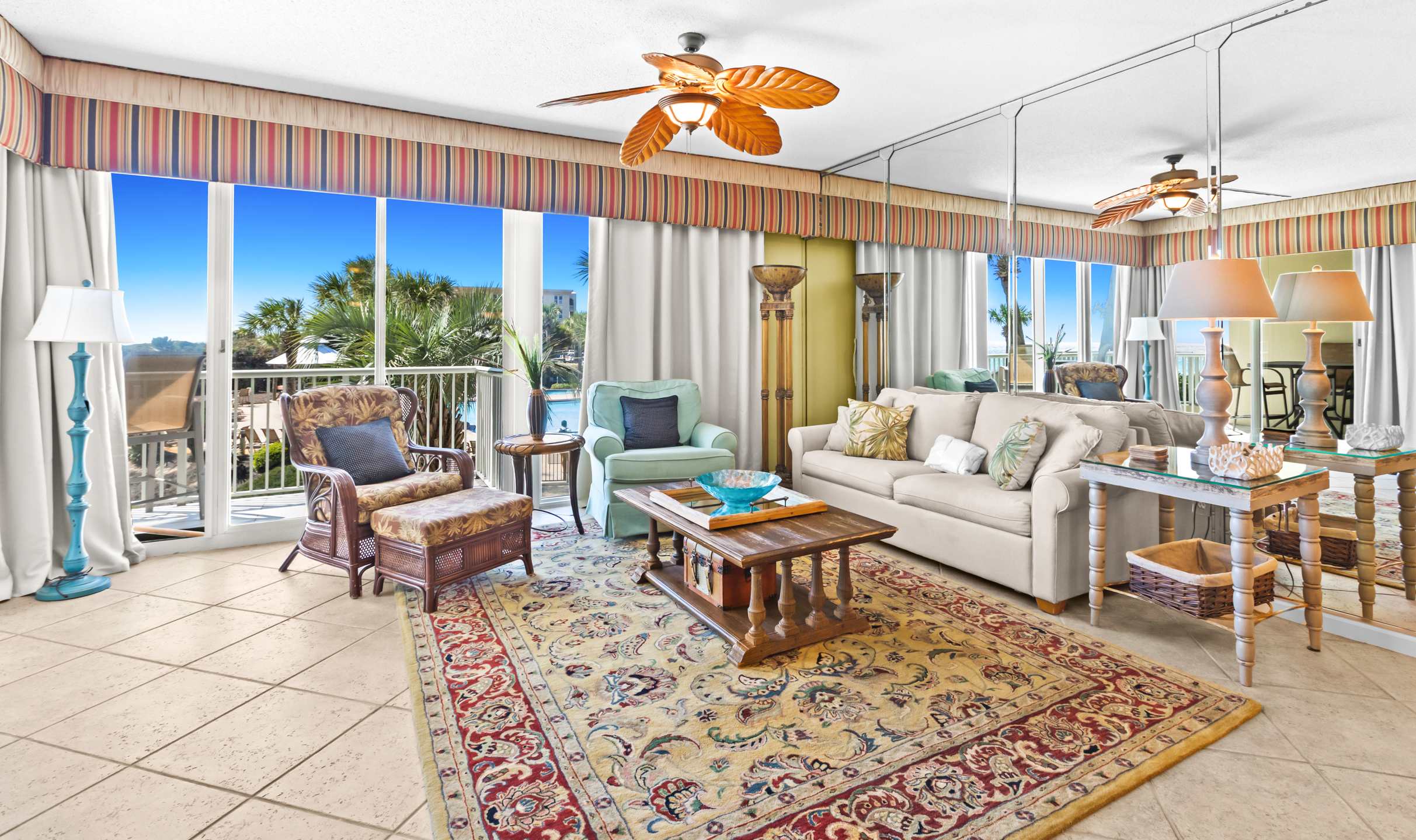 The Crescent 104 | Photo 2