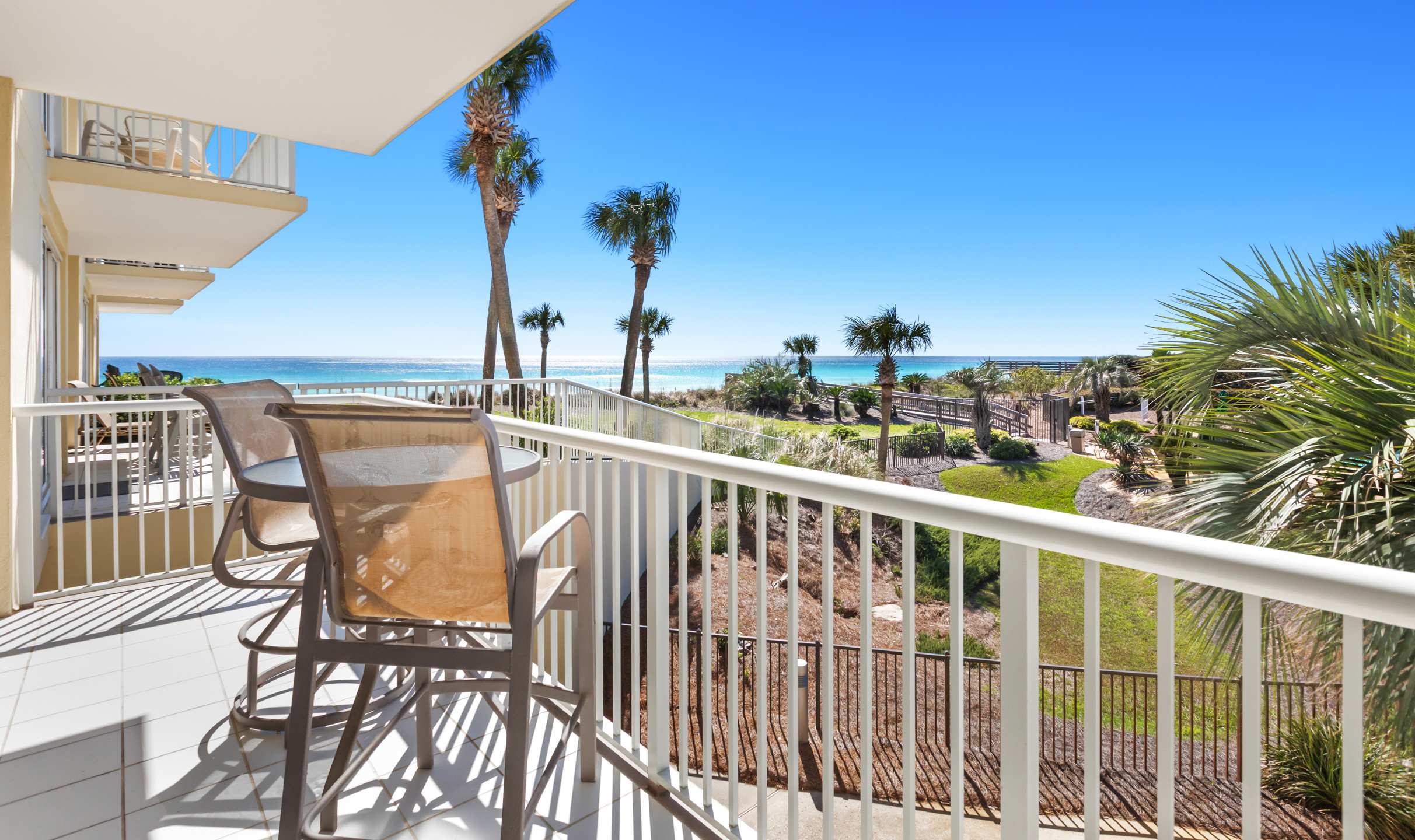 The Crescent 104 | Photo 29