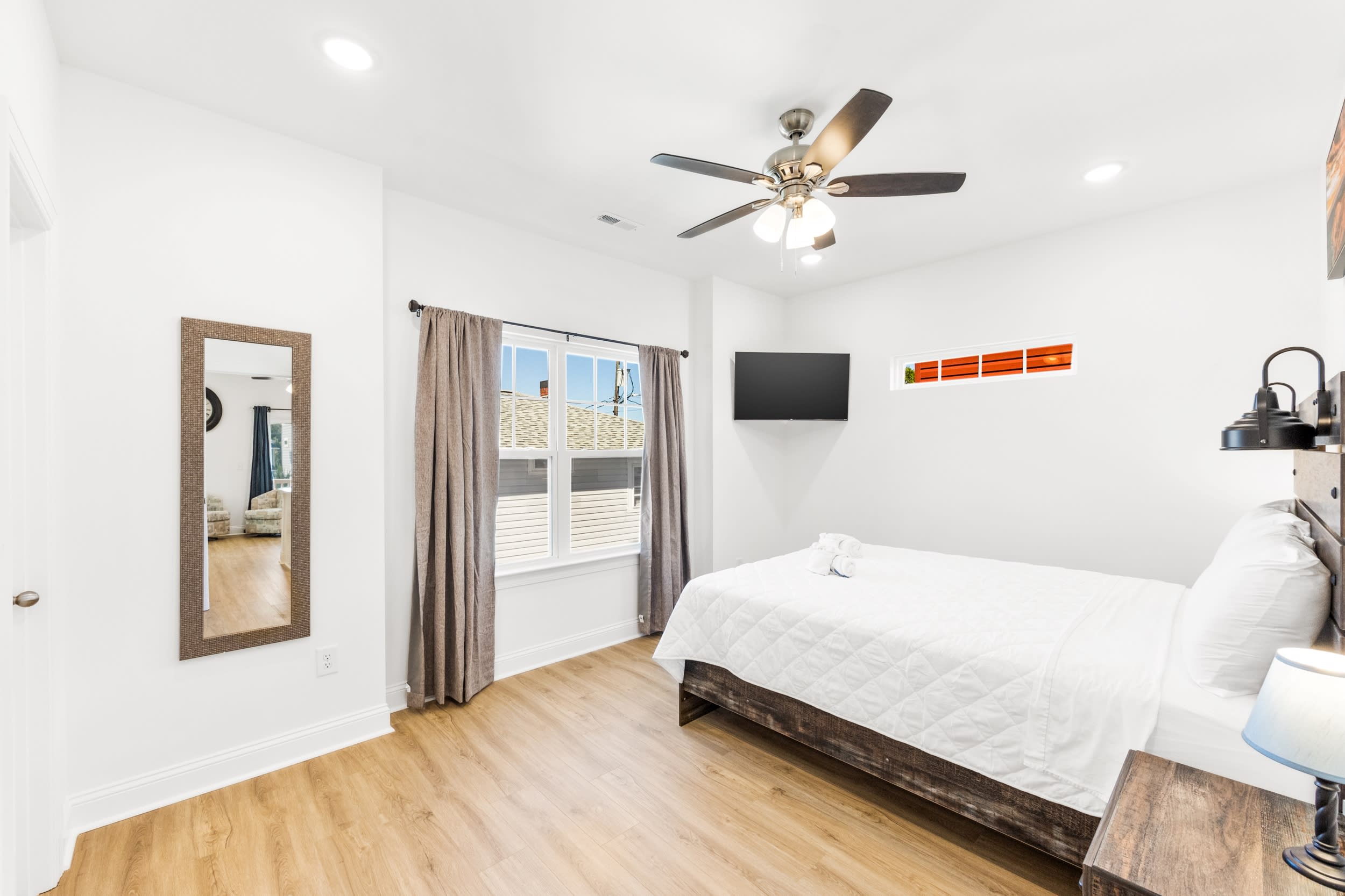 Emerald Horizon New Beach House Free Pets