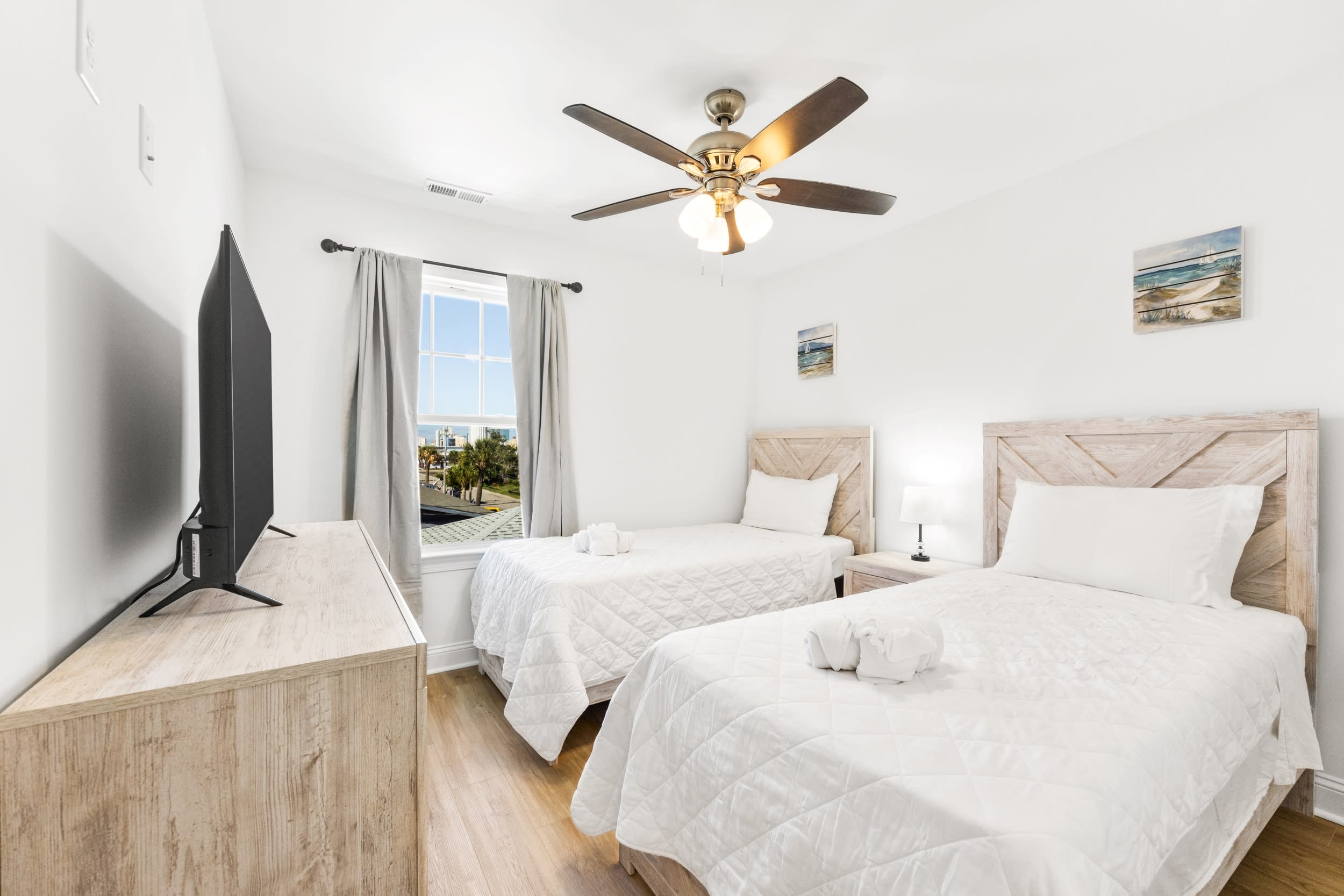 Emerald Horizon New Beach House Free Pets