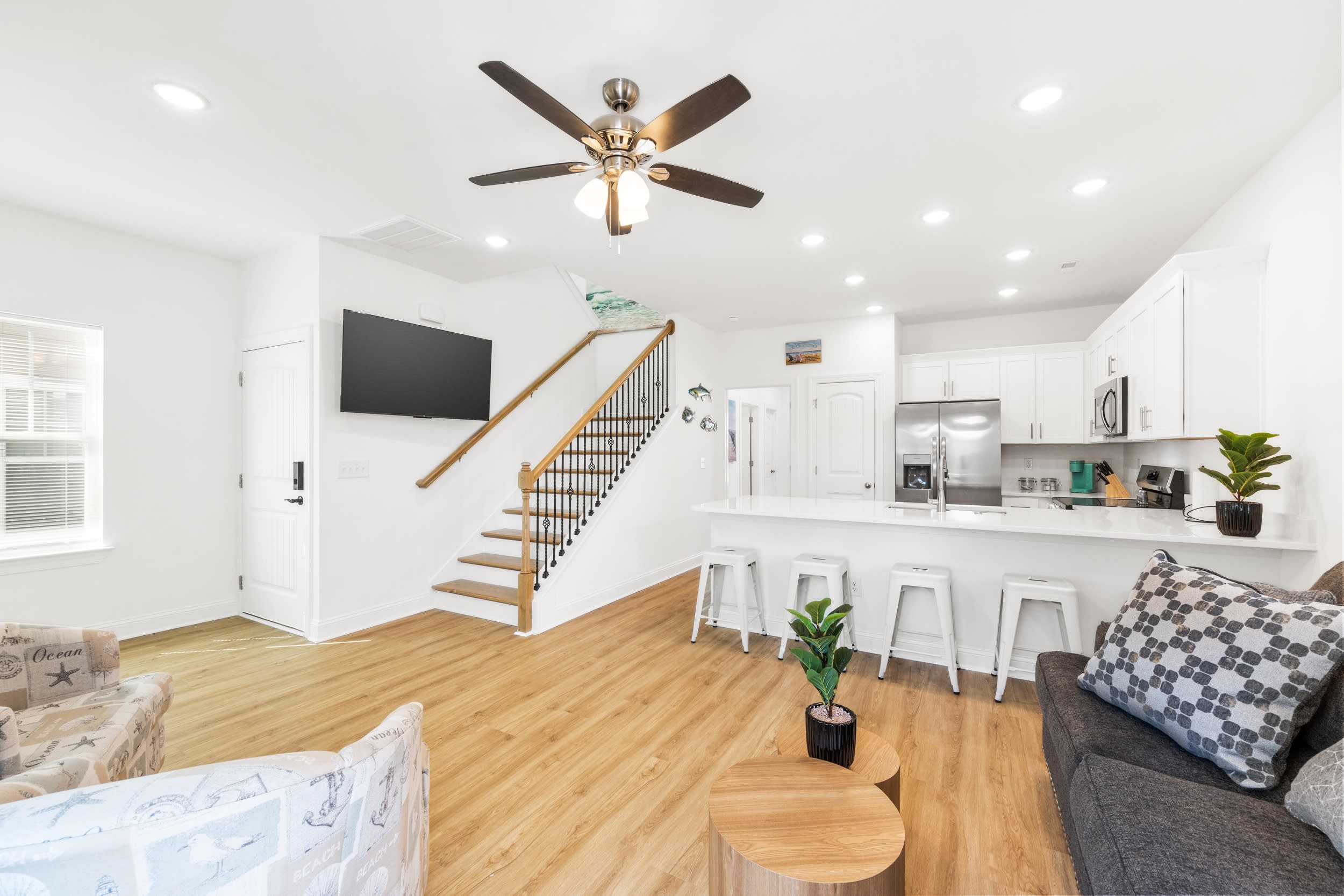 Emerald Horizon New Beach House Free Pets
