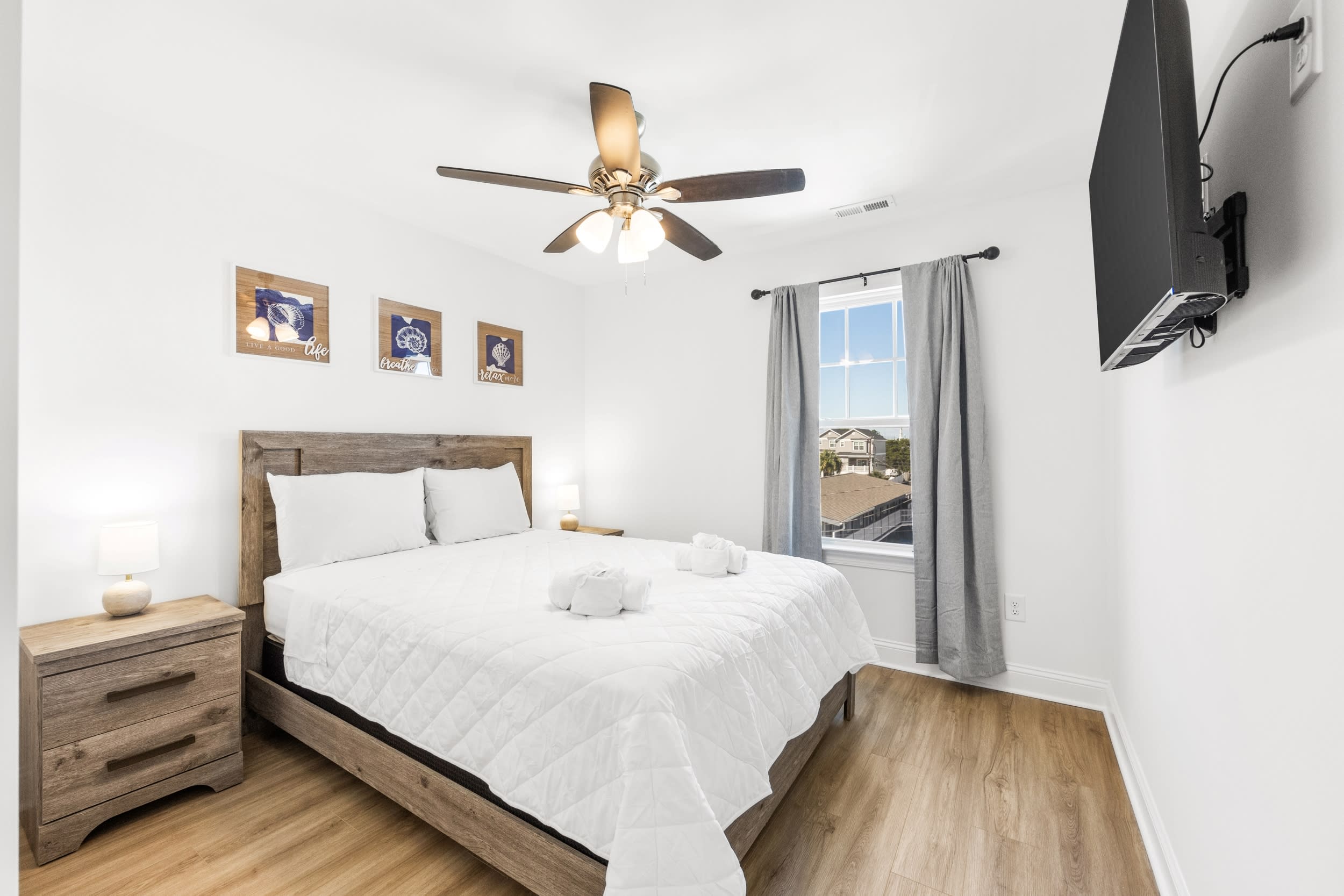Emerald Horizon New Beach House Free Pets