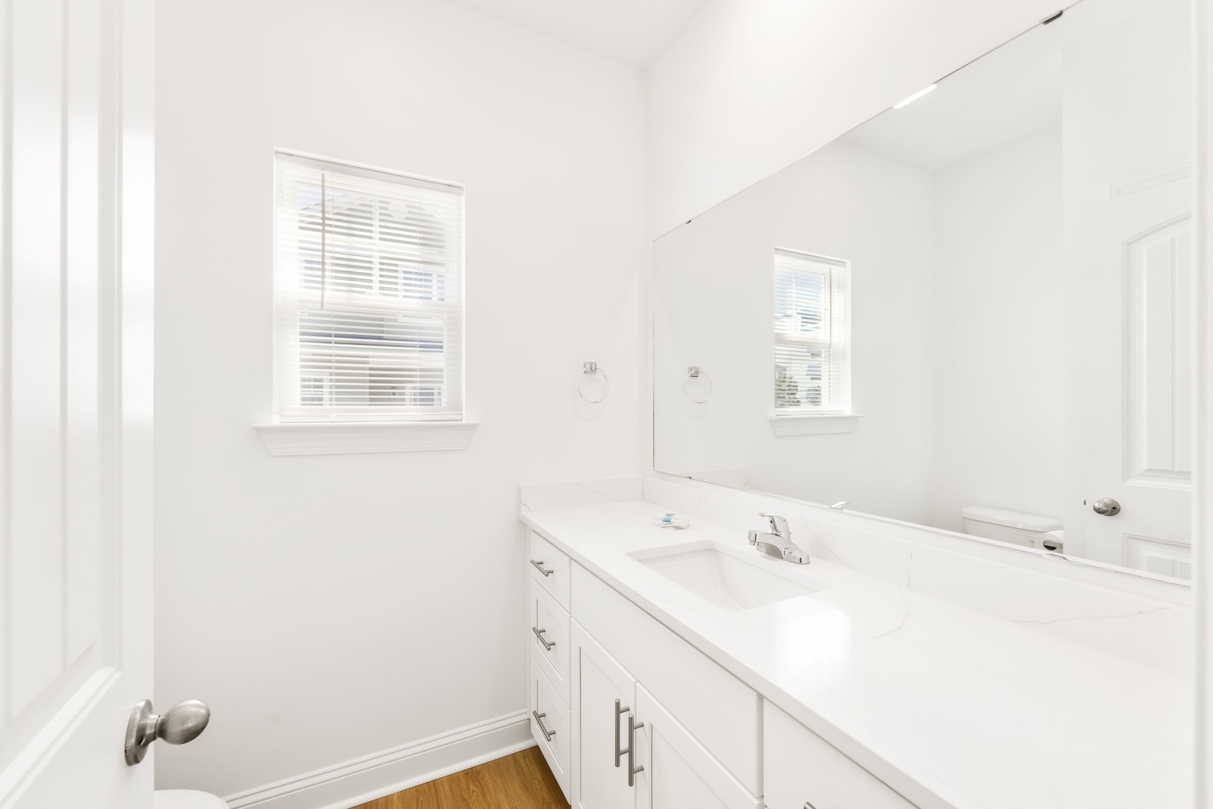 Emerald Horizon New Beach House Free Pets