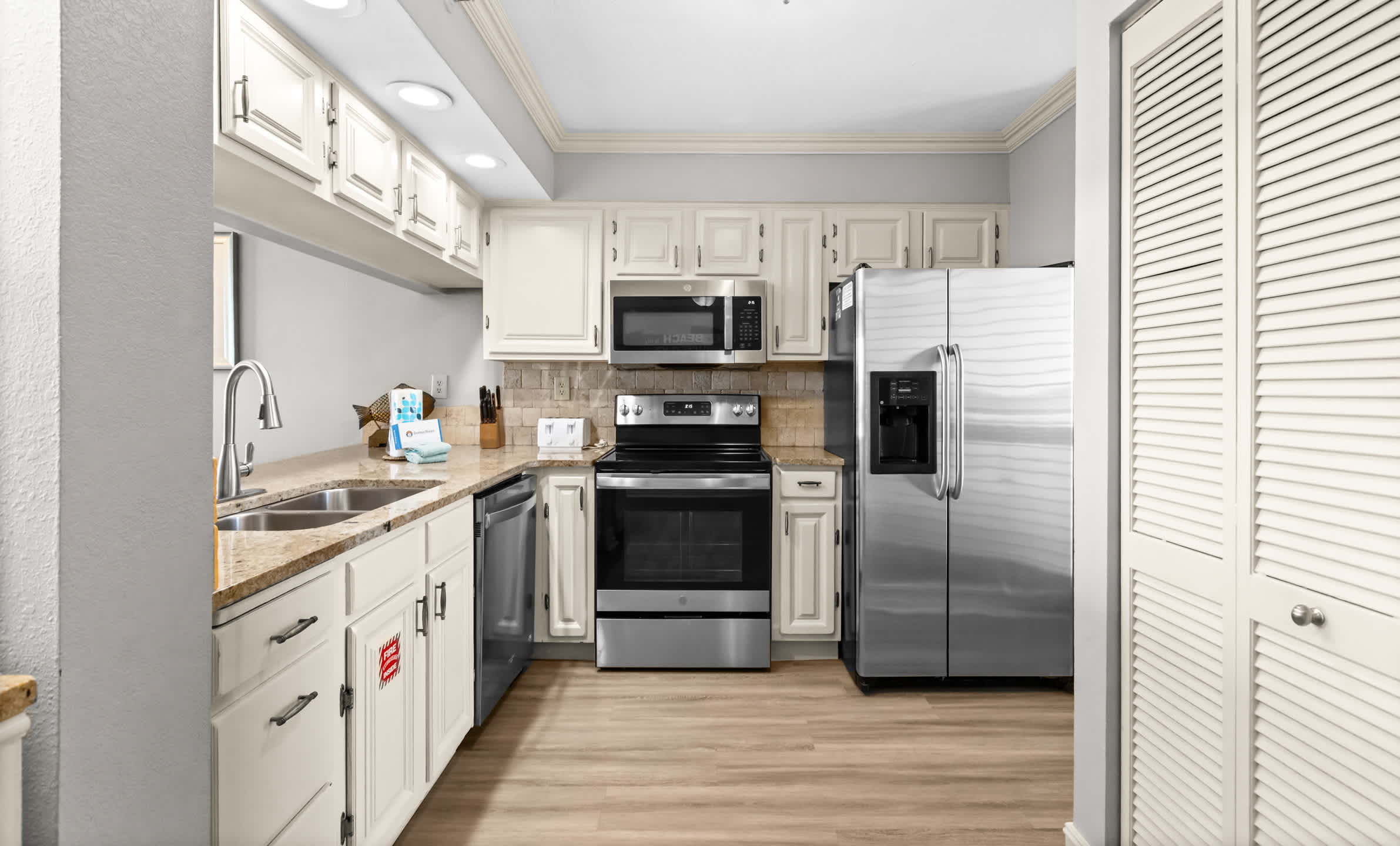 Emerald Towers 1202 6