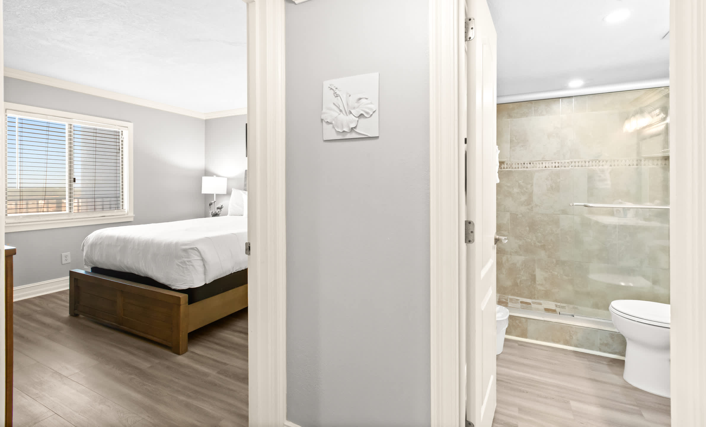 Emerald Towers 1202 18