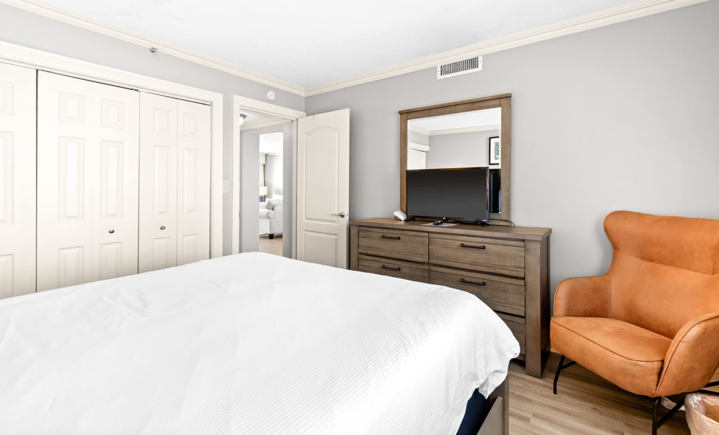 Emerald Towers 1202 21