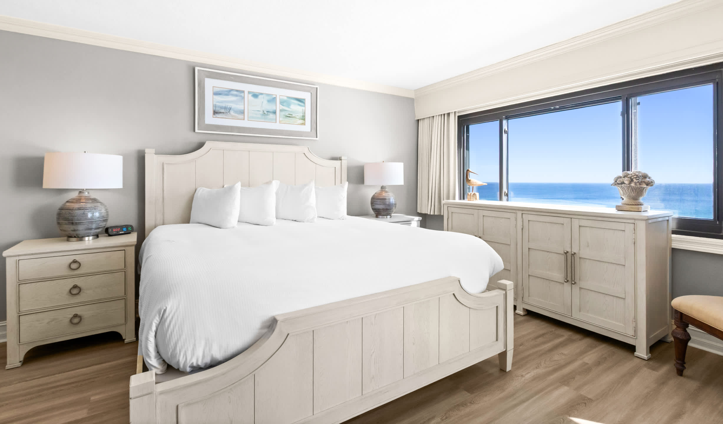 Emerald Towers 1202 22