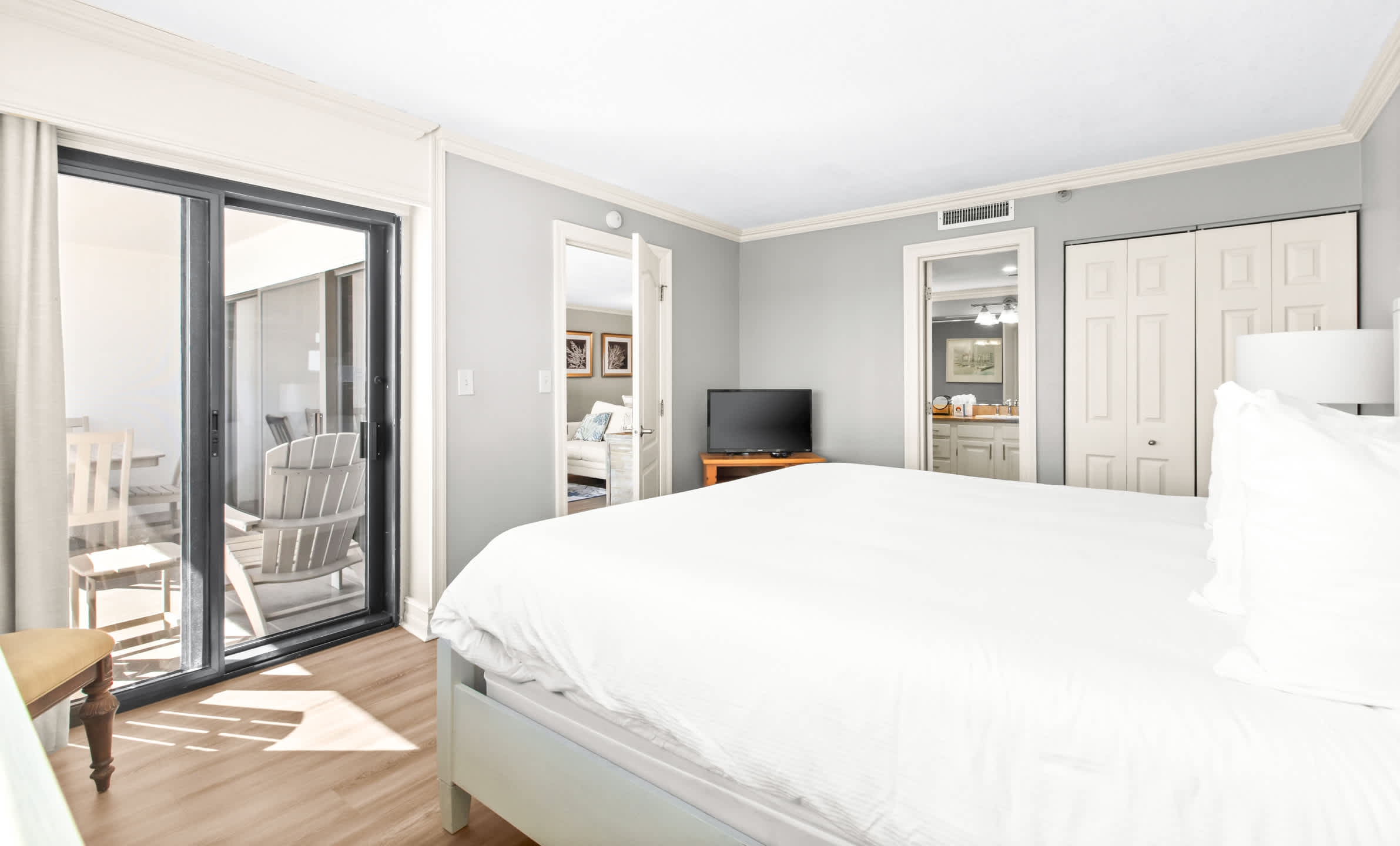 Emerald Towers 1202 24