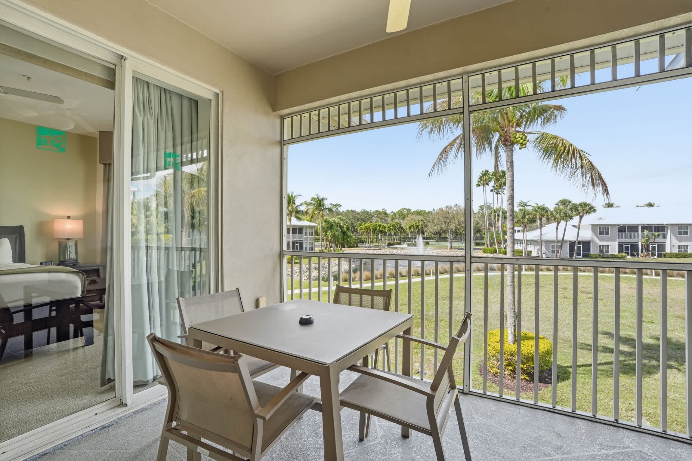 Green Links Two Bedroom Standard Villa with Den 9