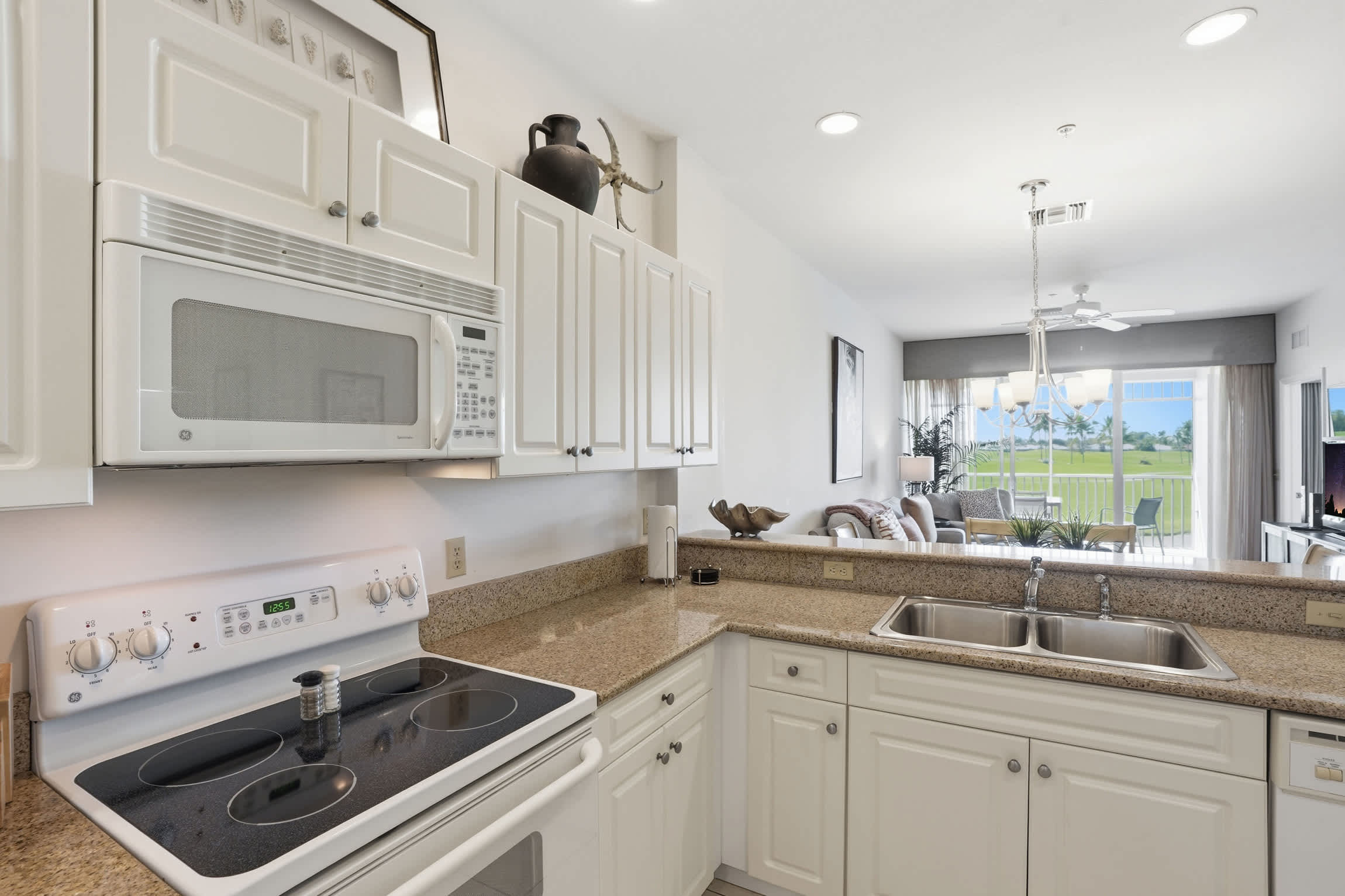 1122 Golf and Lake View Sleeps 6 | Photo 2