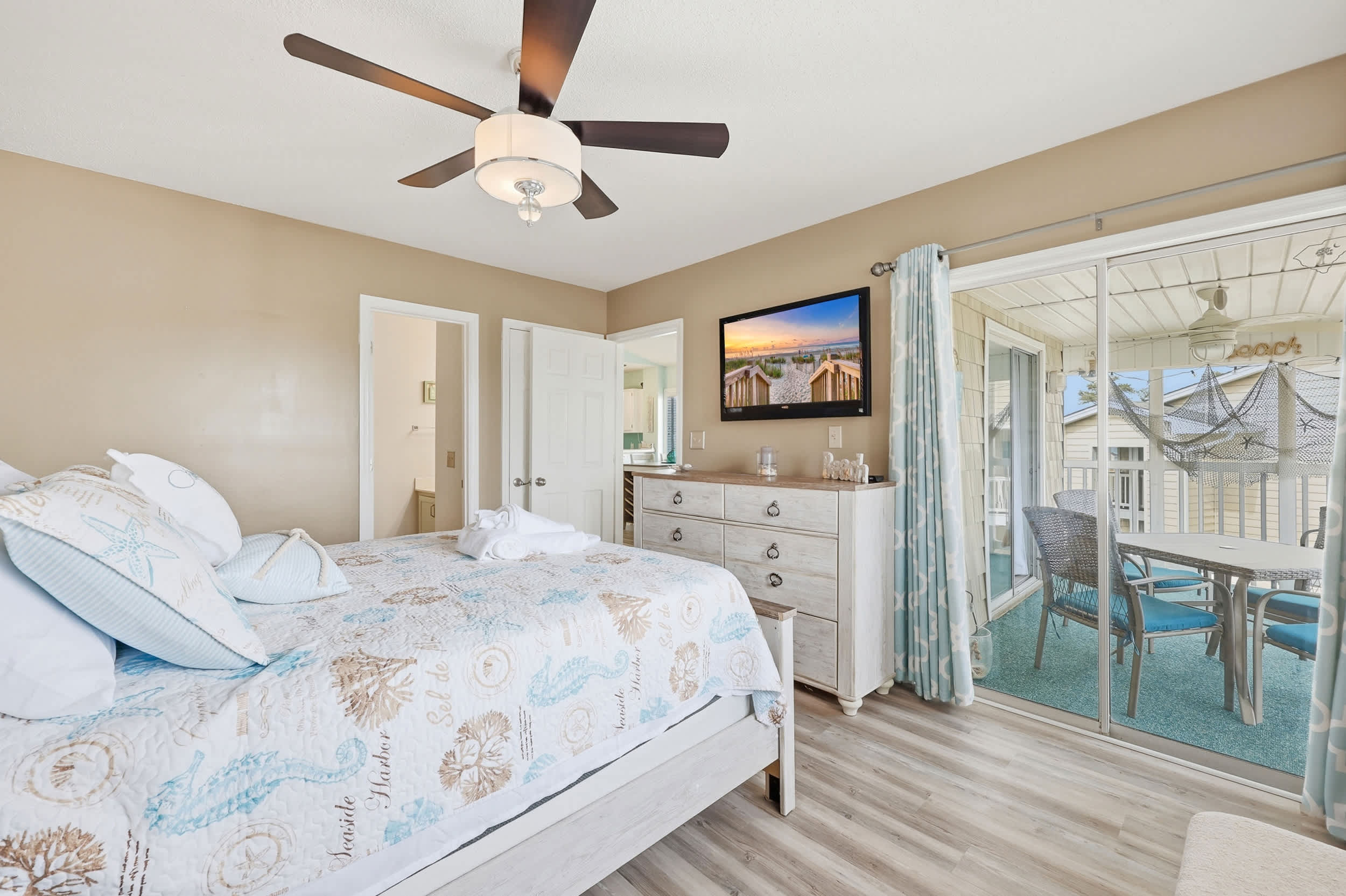 Waterway Paradise Escape Gated Coastal Retreat