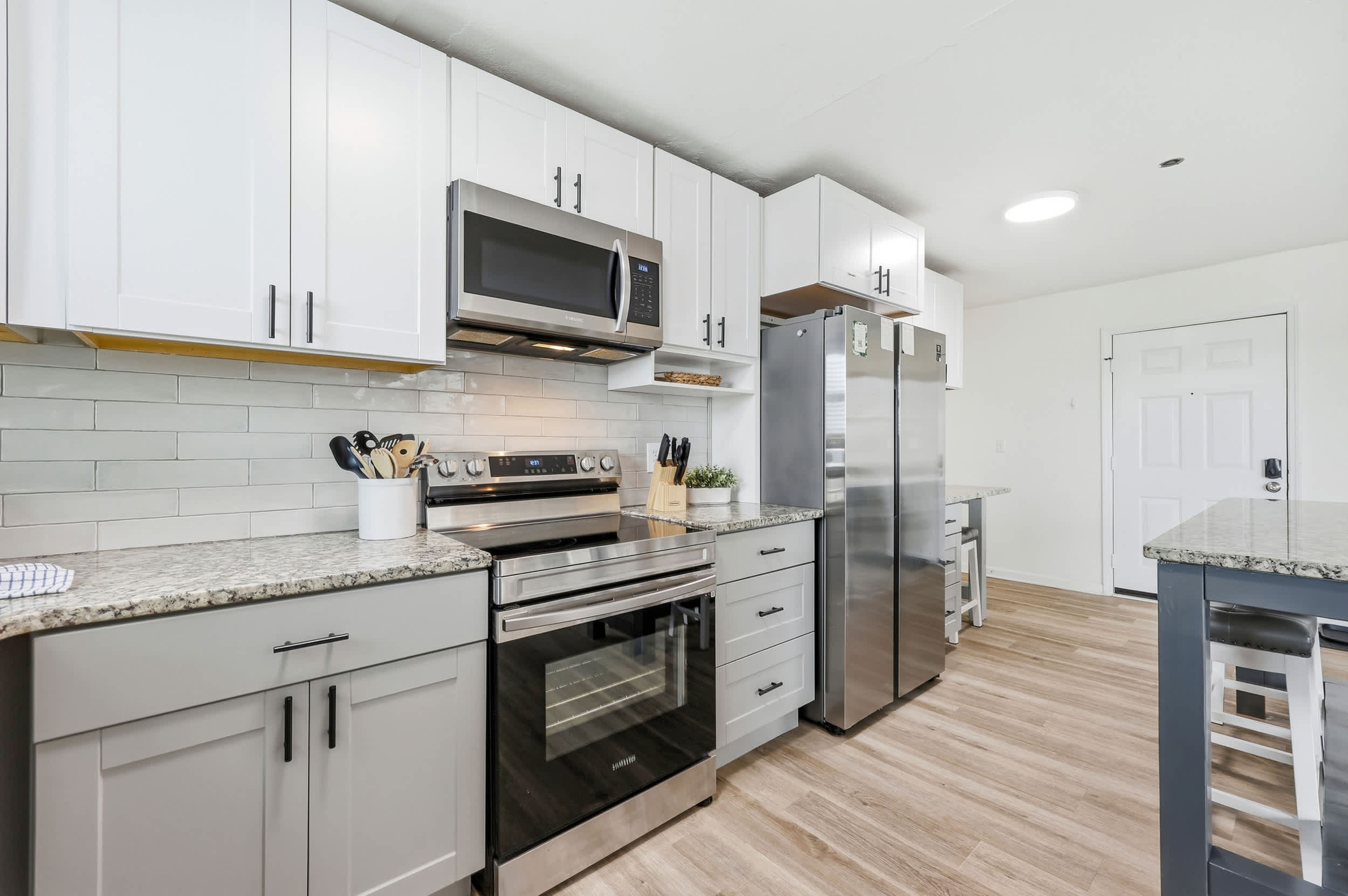 Ocean Terrace Modern Villa Steps to Sea