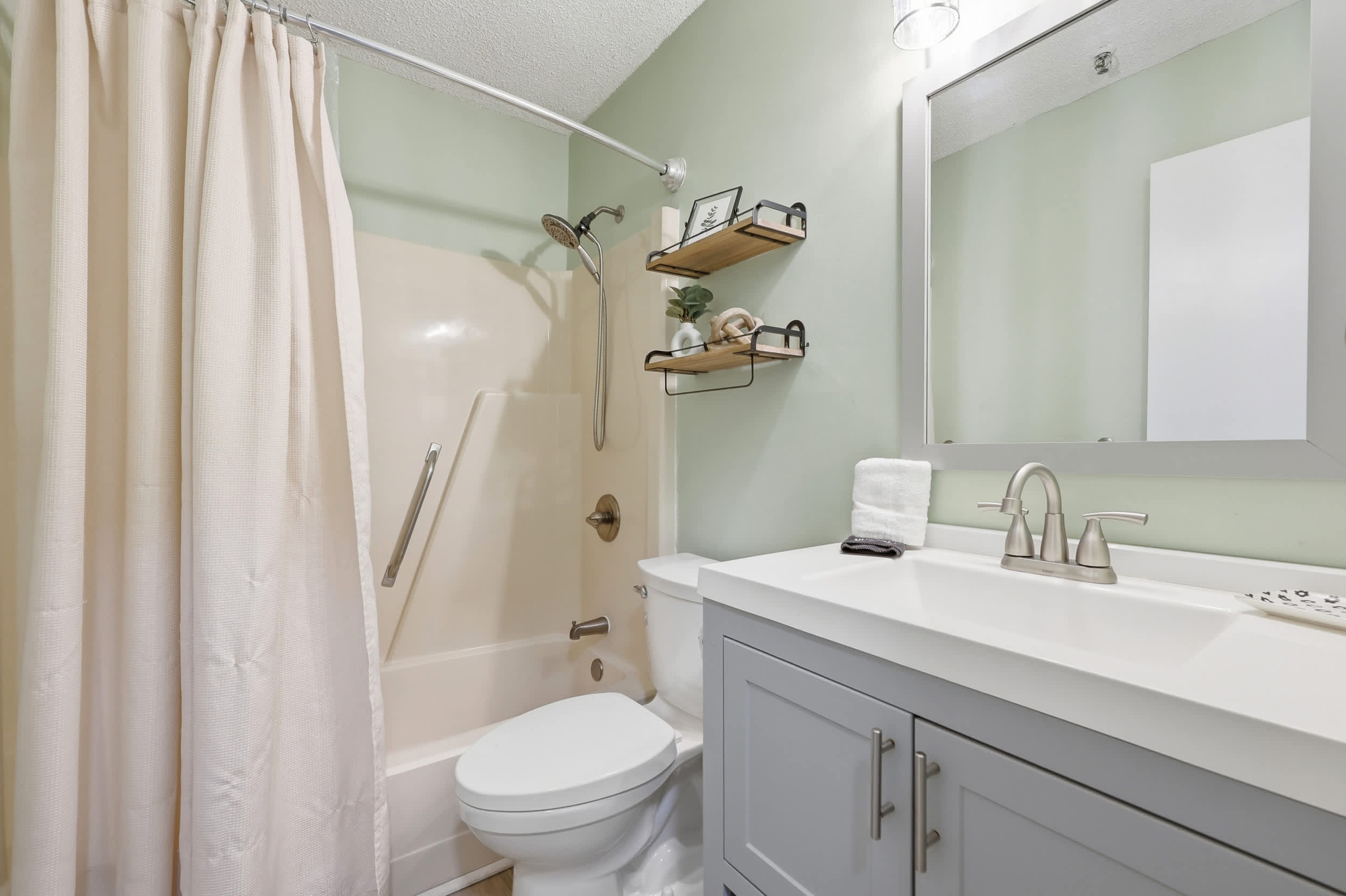 Ocean Terrace Modern Villa Steps to Sea