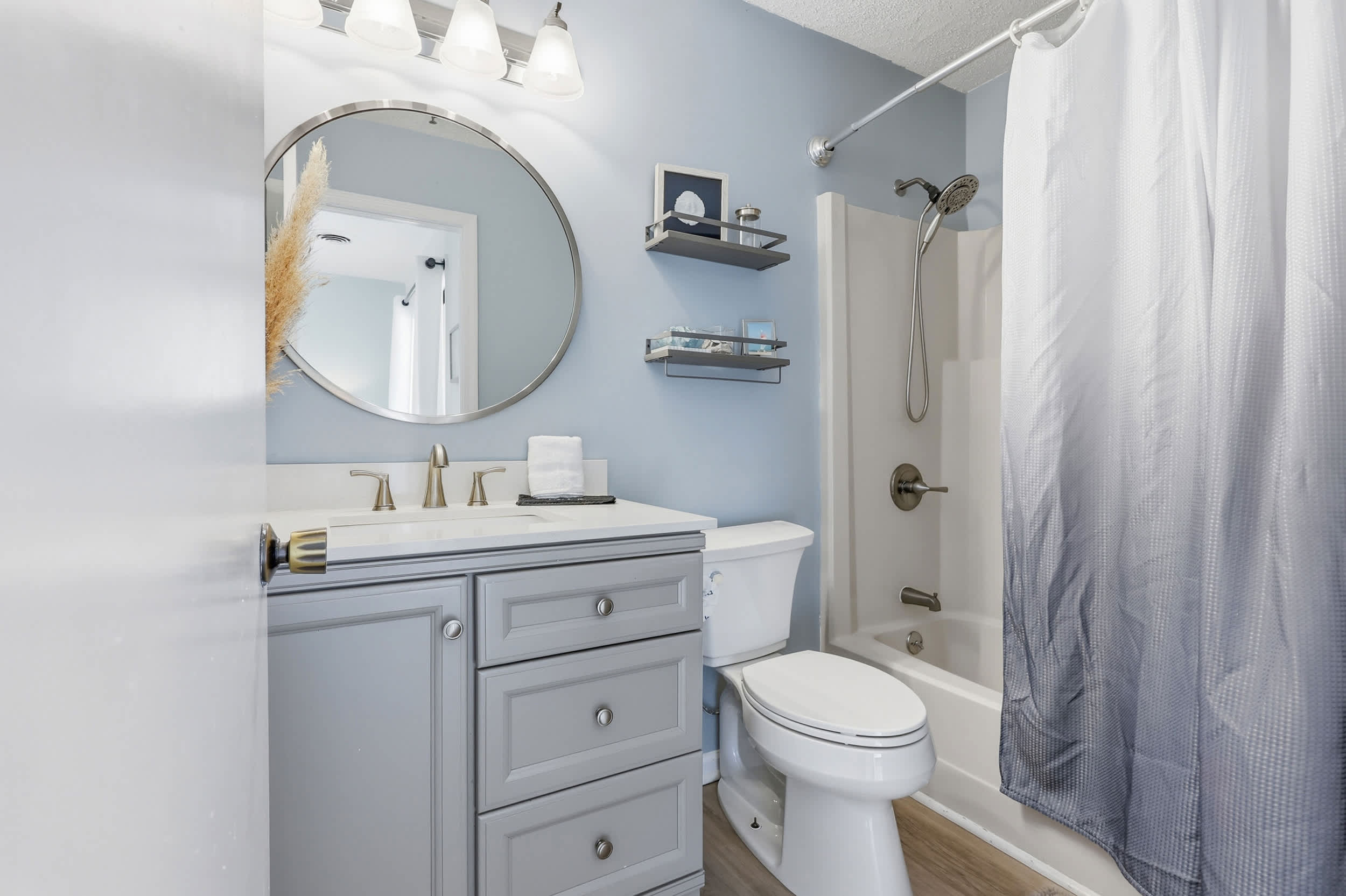 Ocean Terrace Modern Villa Steps to Sea