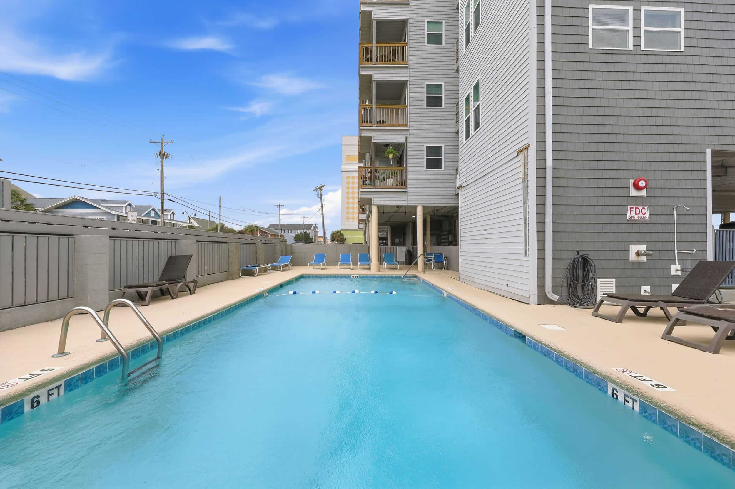 Ocean Terrace Modern Villa Steps to Sea