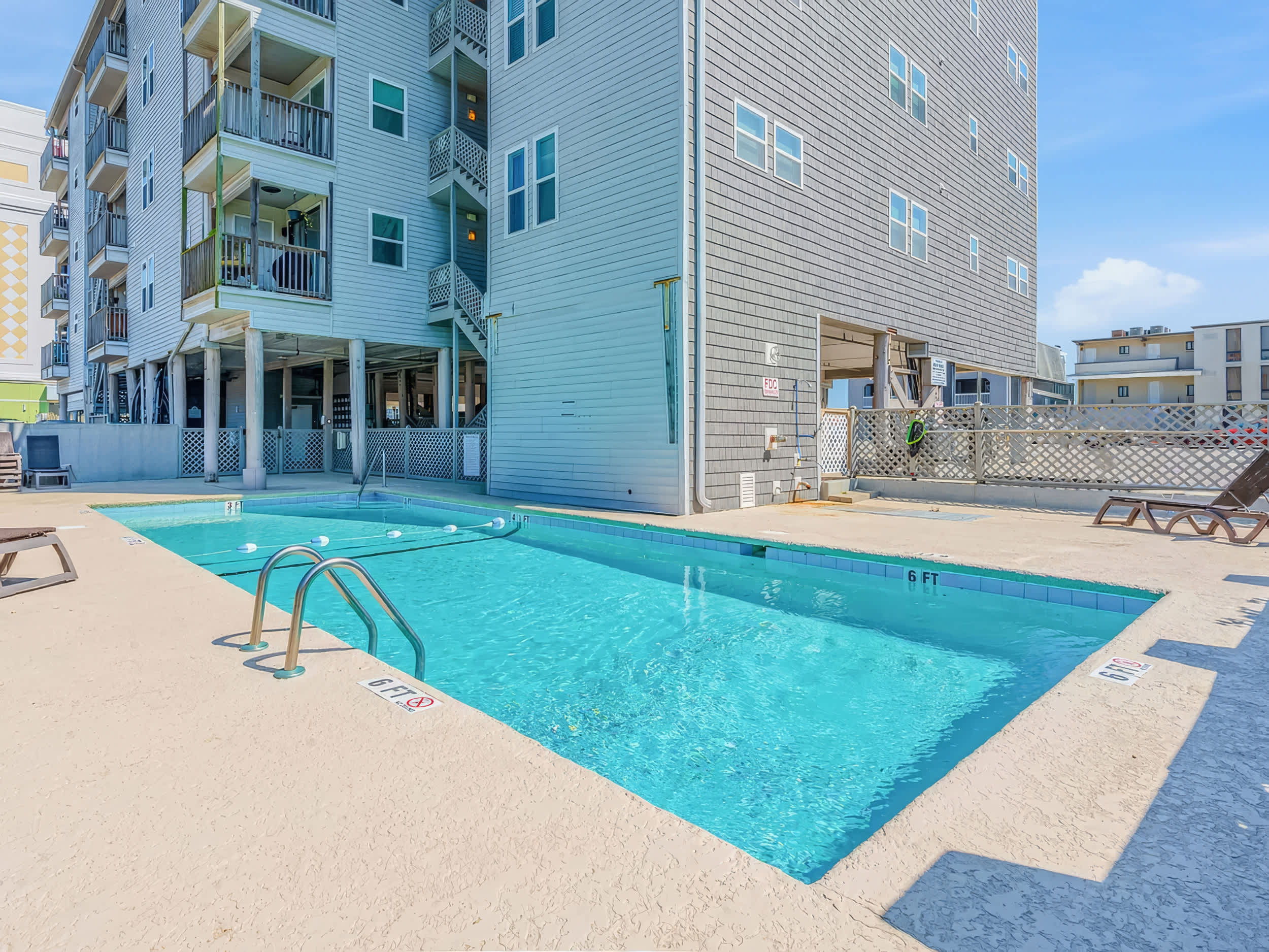 Ocean Terrace Modern Villa Steps to Sea