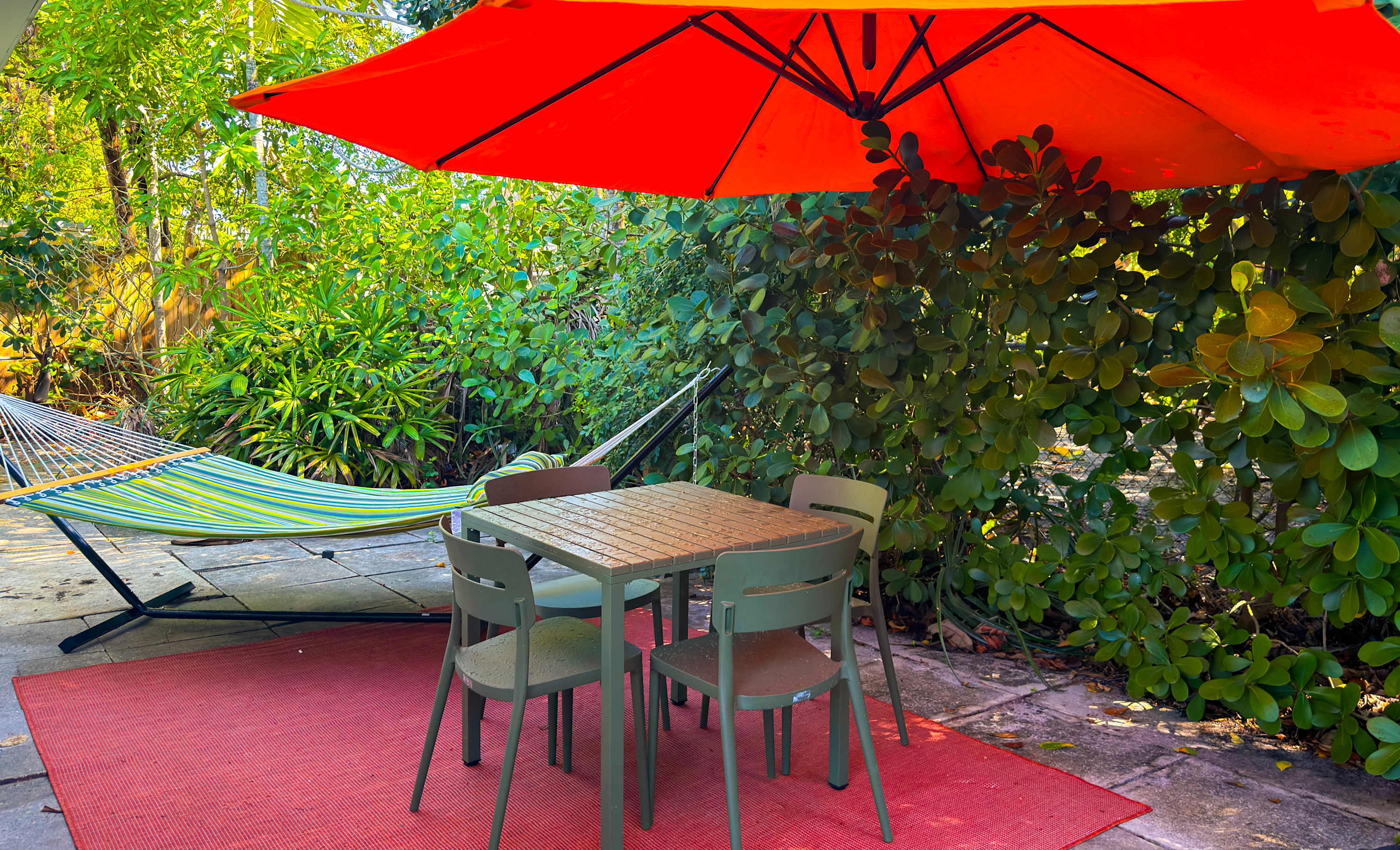 Cozy Garden Bungalow - Beach/Wilton/Patio