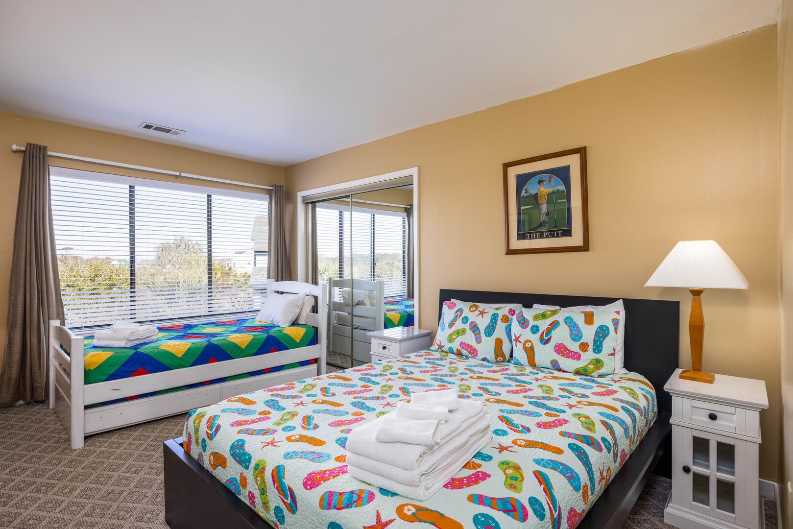 Second floor guest bedroom with en suite bathroom
